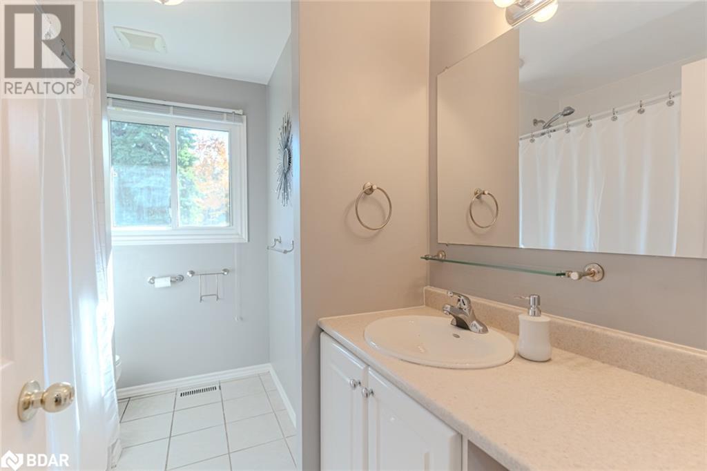 605 Big Bay Point Road, Barrie, Ontario  L4N 3Z9 - Photo 17 - 40696016