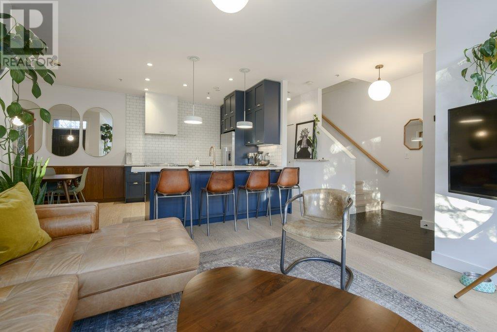 Listing Picture 5 of 40 : 1055 E PENDER STREET, Vancouver / 溫哥華 - 魯藝地產 Yvonne Lu Group - MLS Medallion Club Member