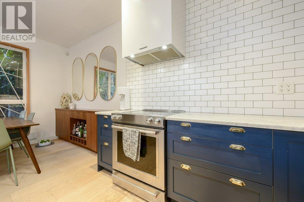 Listing Picture 9 of 40 : 1055 E PENDER STREET, Vancouver / 溫哥華 - 魯藝地產 Yvonne Lu Group - MLS Medallion Club Member