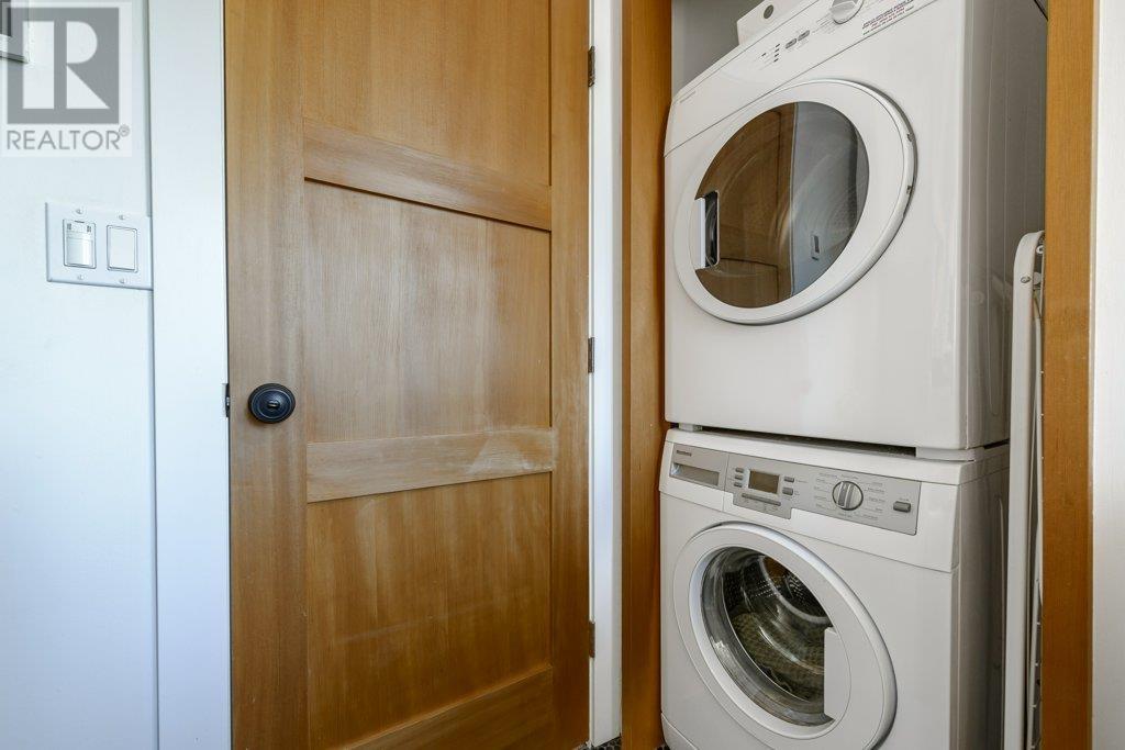 Listing Picture 18 of 40 : 1055 E PENDER STREET, Vancouver / 溫哥華 - 魯藝地產 Yvonne Lu Group - MLS Medallion Club Member