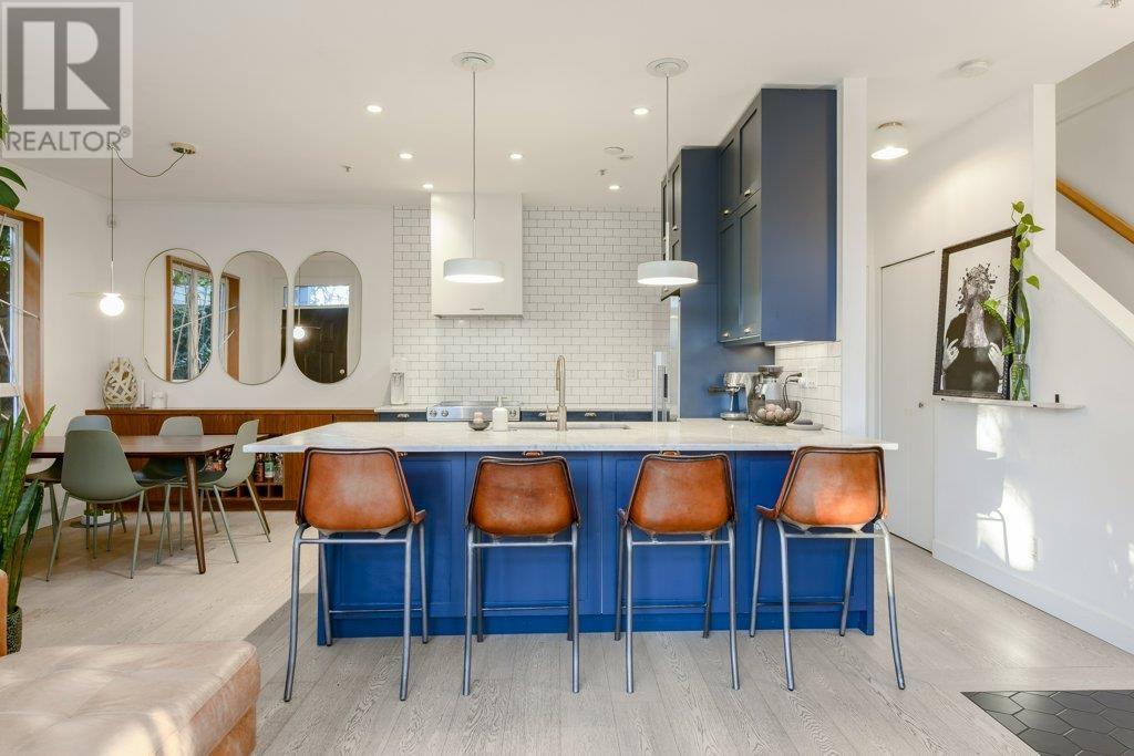 Listing Picture 6 of 40 : 1055 E PENDER STREET, Vancouver / 溫哥華 - 魯藝地產 Yvonne Lu Group - MLS Medallion Club Member