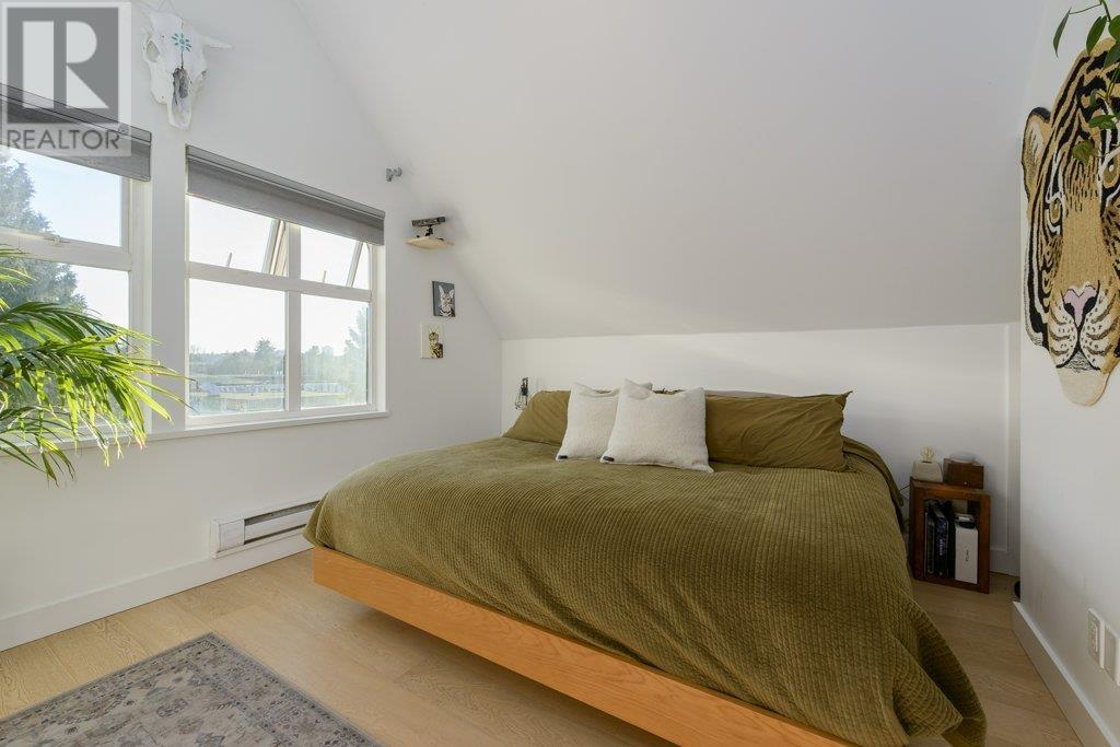 Listing Picture 14 of 40 : 1055 E PENDER STREET, Vancouver / 溫哥華 - 魯藝地產 Yvonne Lu Group - MLS Medallion Club Member