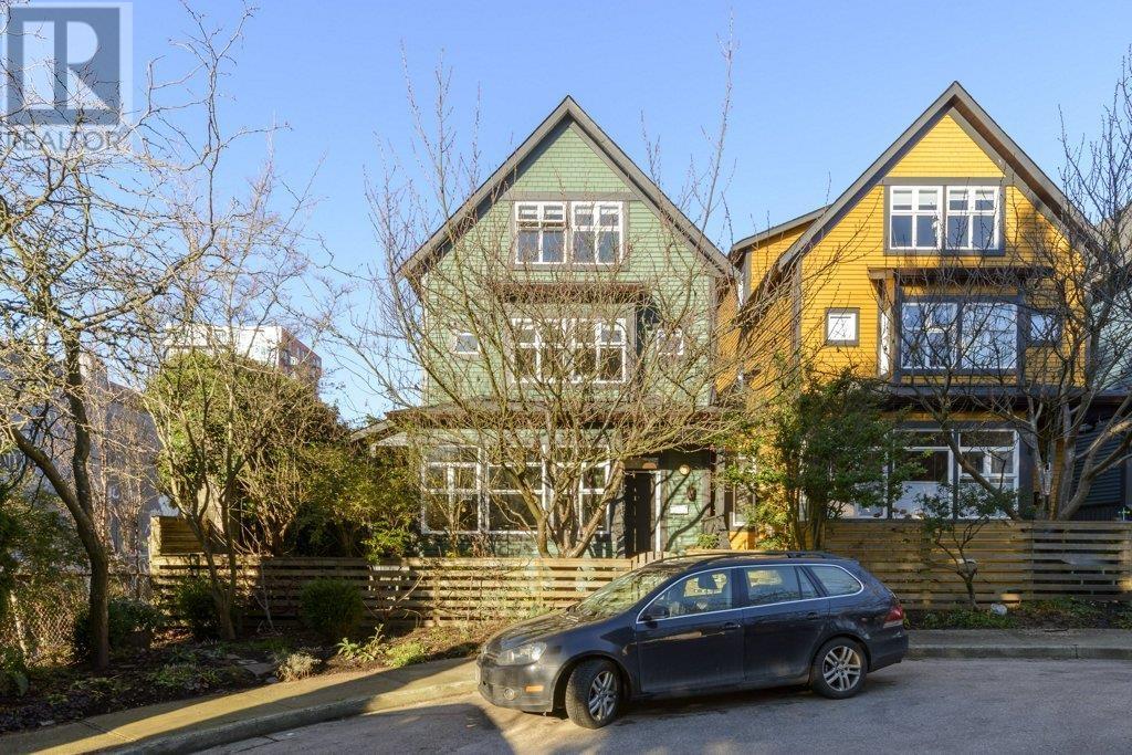 Listing Picture 32 of 40 : 1055 E PENDER STREET, Vancouver / 溫哥華 - 魯藝地產 Yvonne Lu Group - MLS Medallion Club Member