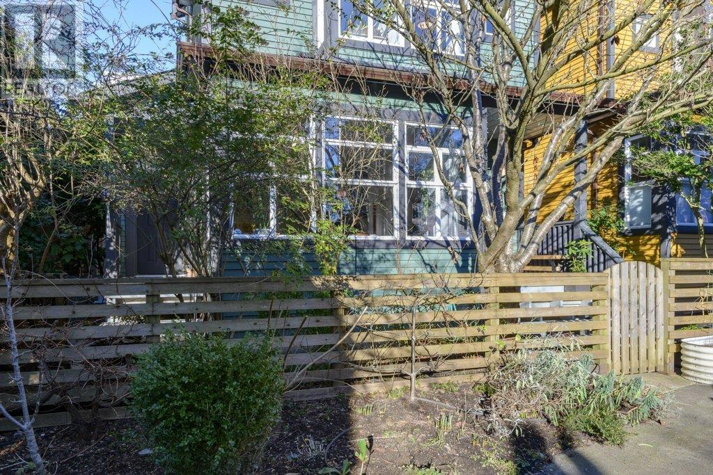 Listing Picture 31 of 40 : 1055 E PENDER STREET, Vancouver / 溫哥華 - 魯藝地產 Yvonne Lu Group - MLS Medallion Club Member