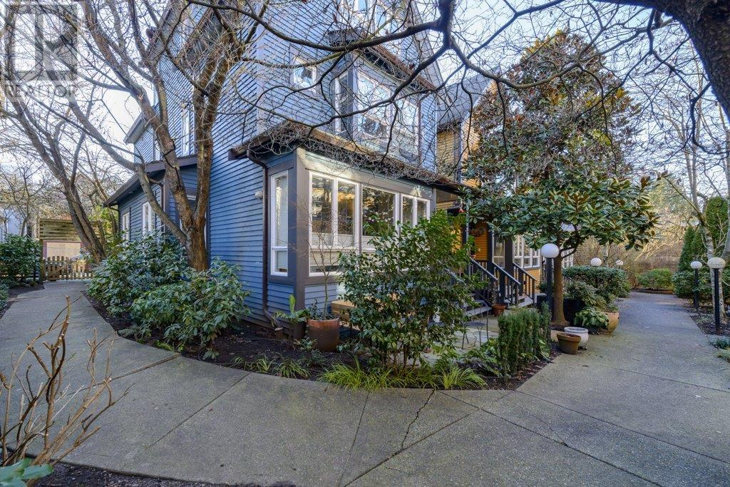 Listing Picture 34 of 40 : 1055 E PENDER STREET, Vancouver / 溫哥華 - 魯藝地產 Yvonne Lu Group - MLS Medallion Club Member