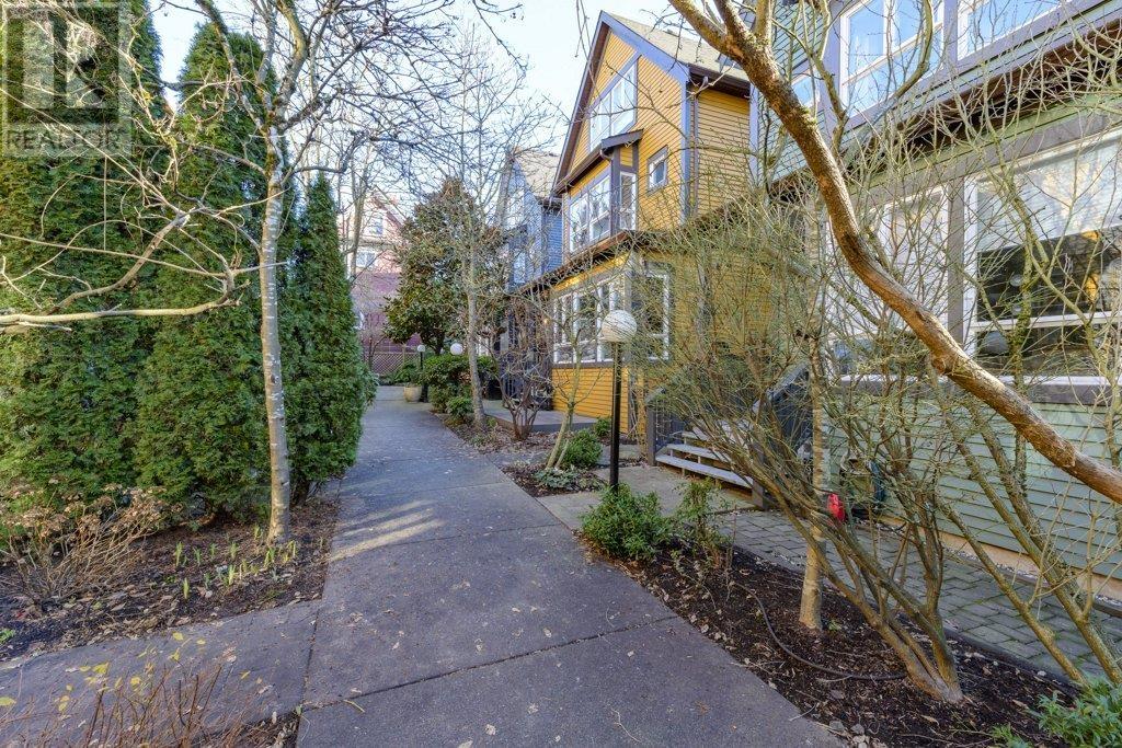 Listing Picture 36 of 40 : 1055 E PENDER STREET, Vancouver / 溫哥華 - 魯藝地產 Yvonne Lu Group - MLS Medallion Club Member