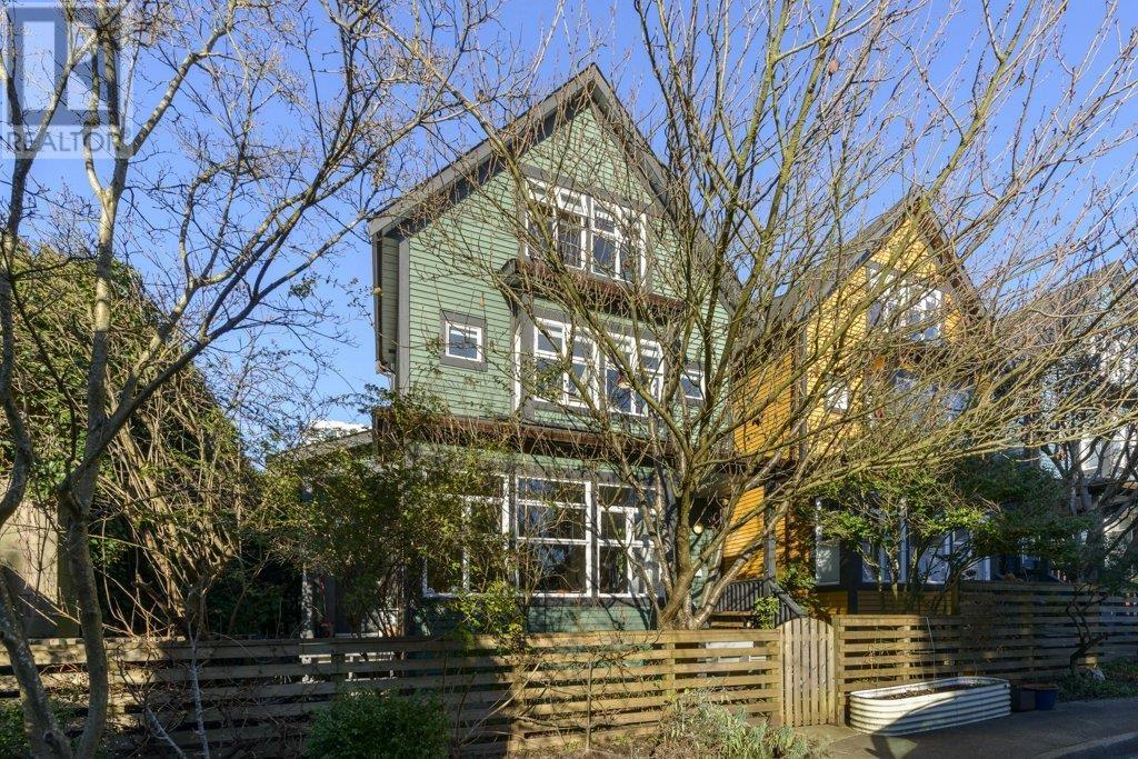 Listing Picture 33 of 40 : 1055 E PENDER STREET, Vancouver / 溫哥華 - 魯藝地產 Yvonne Lu Group - MLS Medallion Club Member