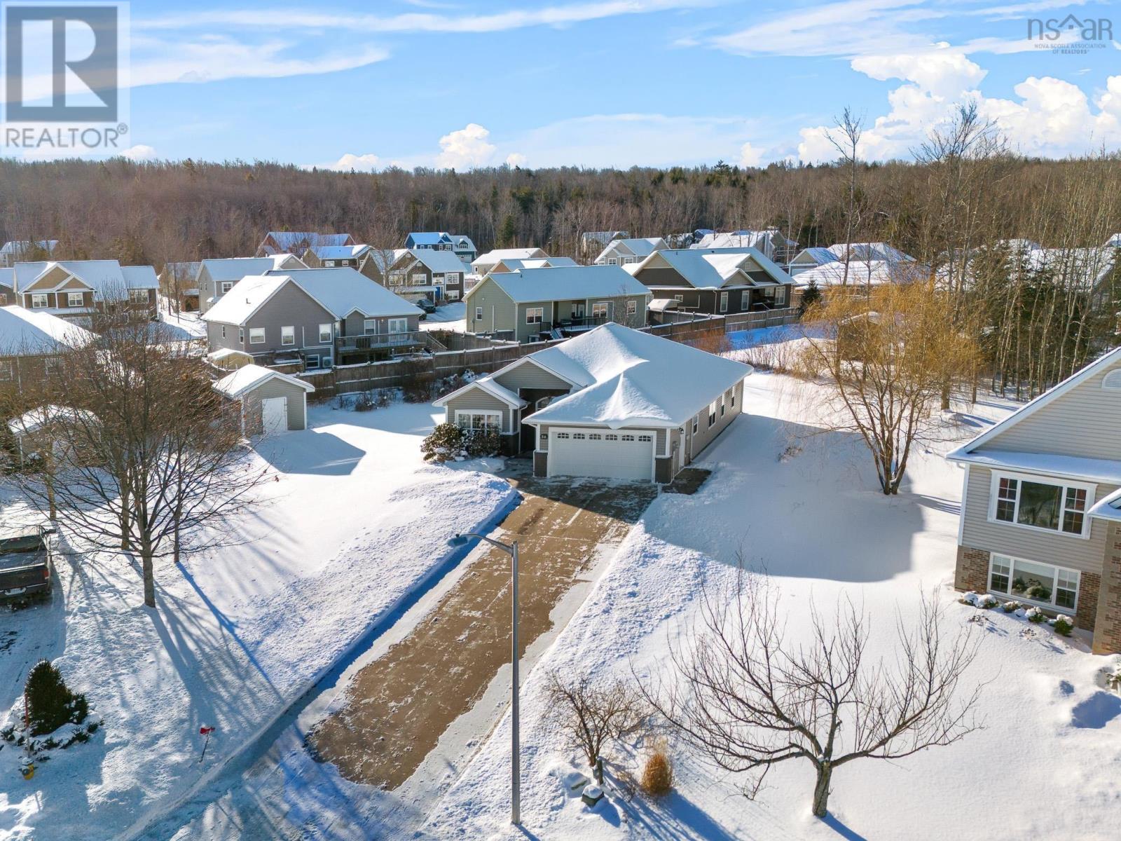 56 Dalhousie Avenue, Kentville, Nova Scotia  B4N 5E5 - Photo 2 - 202502250