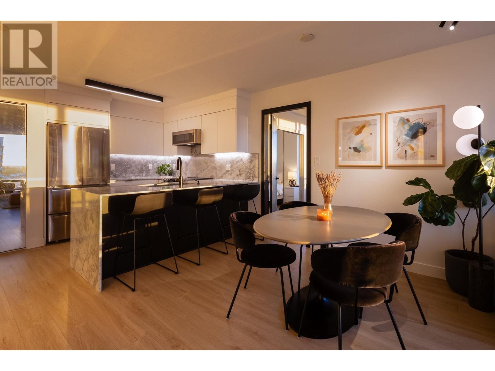 Listing Picture 12 of 40 : 1804 4182 DAWSON STREET, Burnaby / 本拿比 - 魯藝地產 Yvonne Lu Group - MLS Medallion Club Member