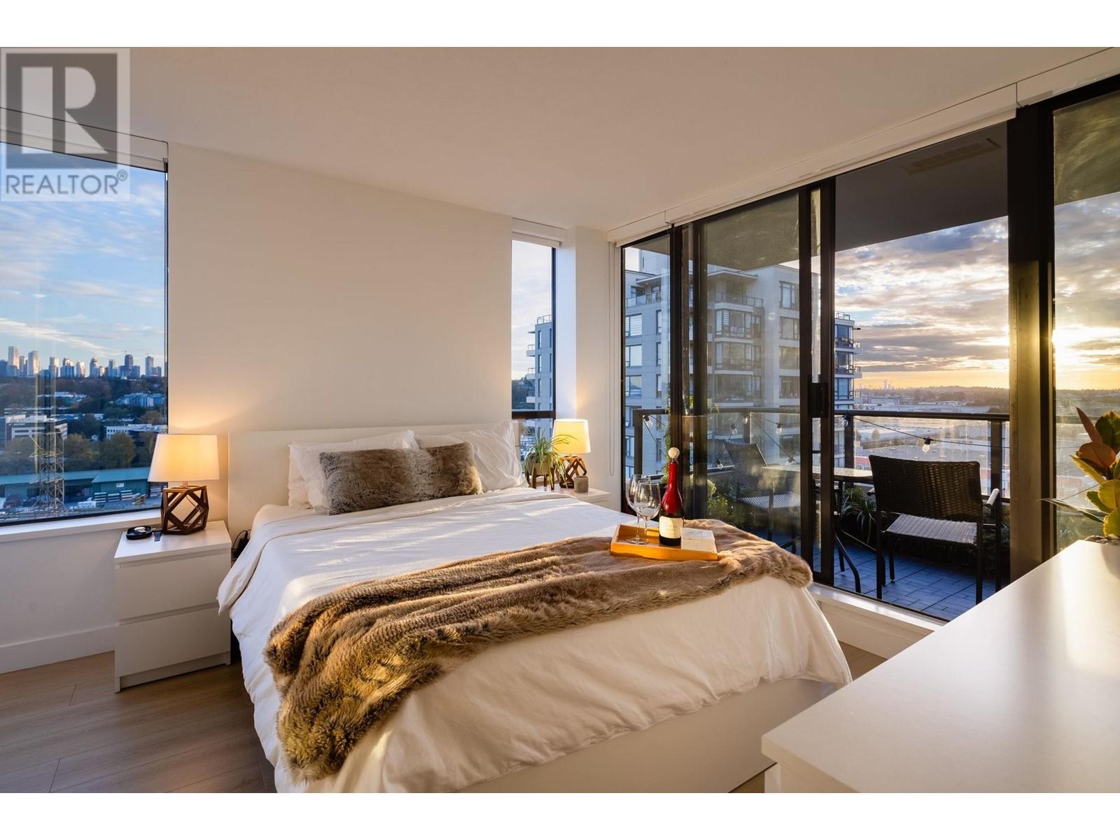 Listing Picture 23 of 40 : 1804 4182 DAWSON STREET, Burnaby / 本拿比 - 魯藝地產 Yvonne Lu Group - MLS Medallion Club Member