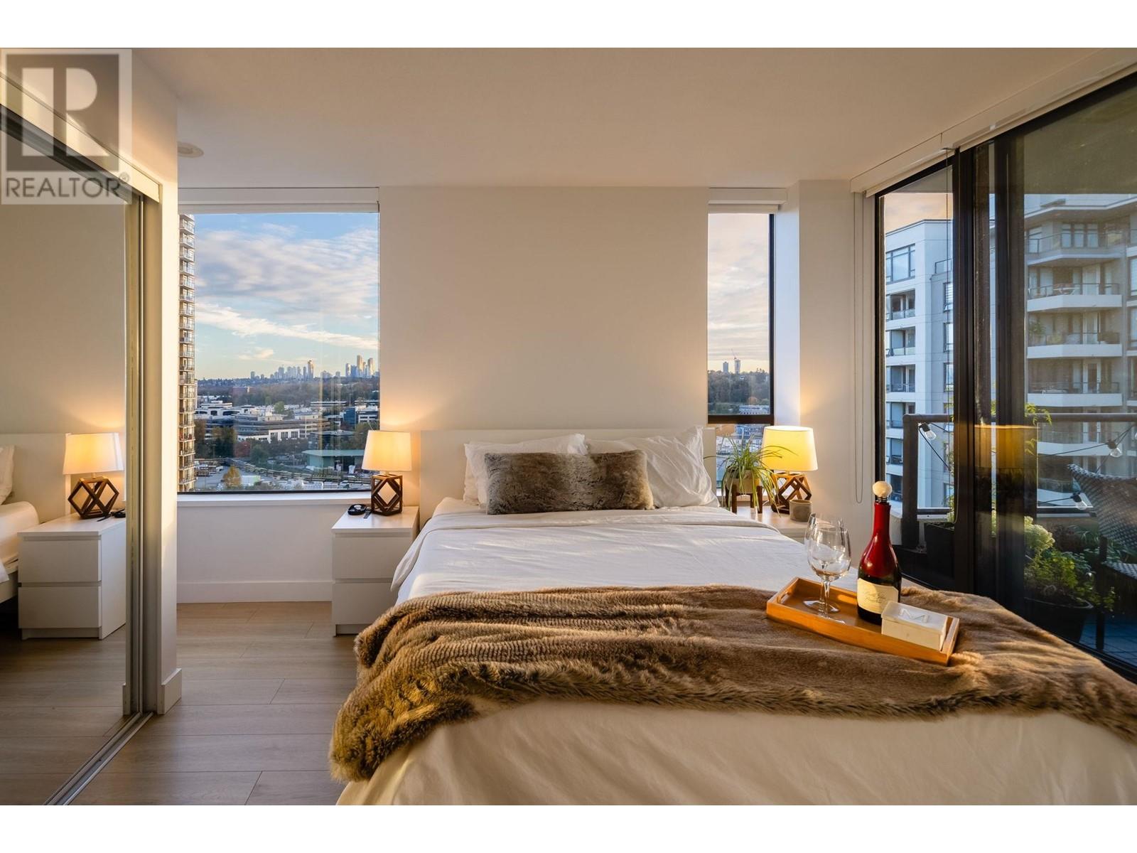 Listing Picture 24 of 40 : 1804 4182 DAWSON STREET, Burnaby / 本拿比 - 魯藝地產 Yvonne Lu Group - MLS Medallion Club Member