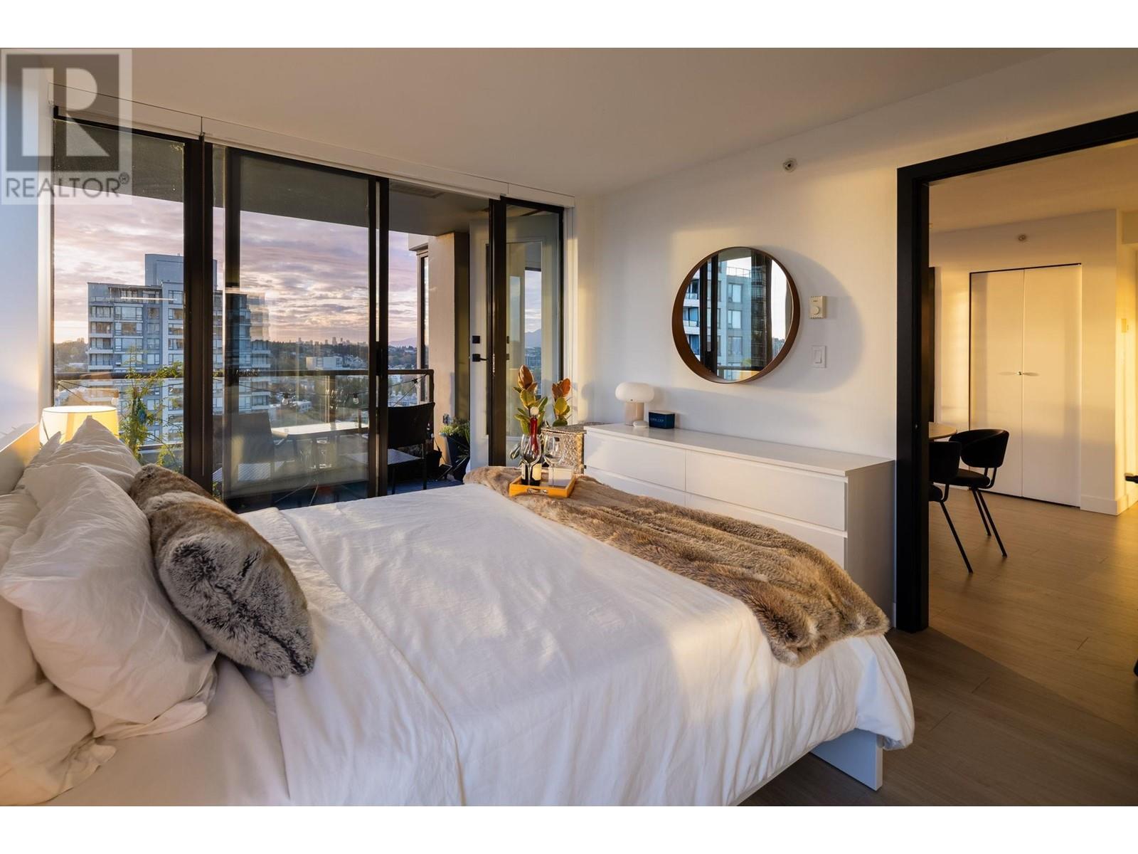 Listing Picture 25 of 40 : 1804 4182 DAWSON STREET, Burnaby / 本拿比 - 魯藝地產 Yvonne Lu Group - MLS Medallion Club Member