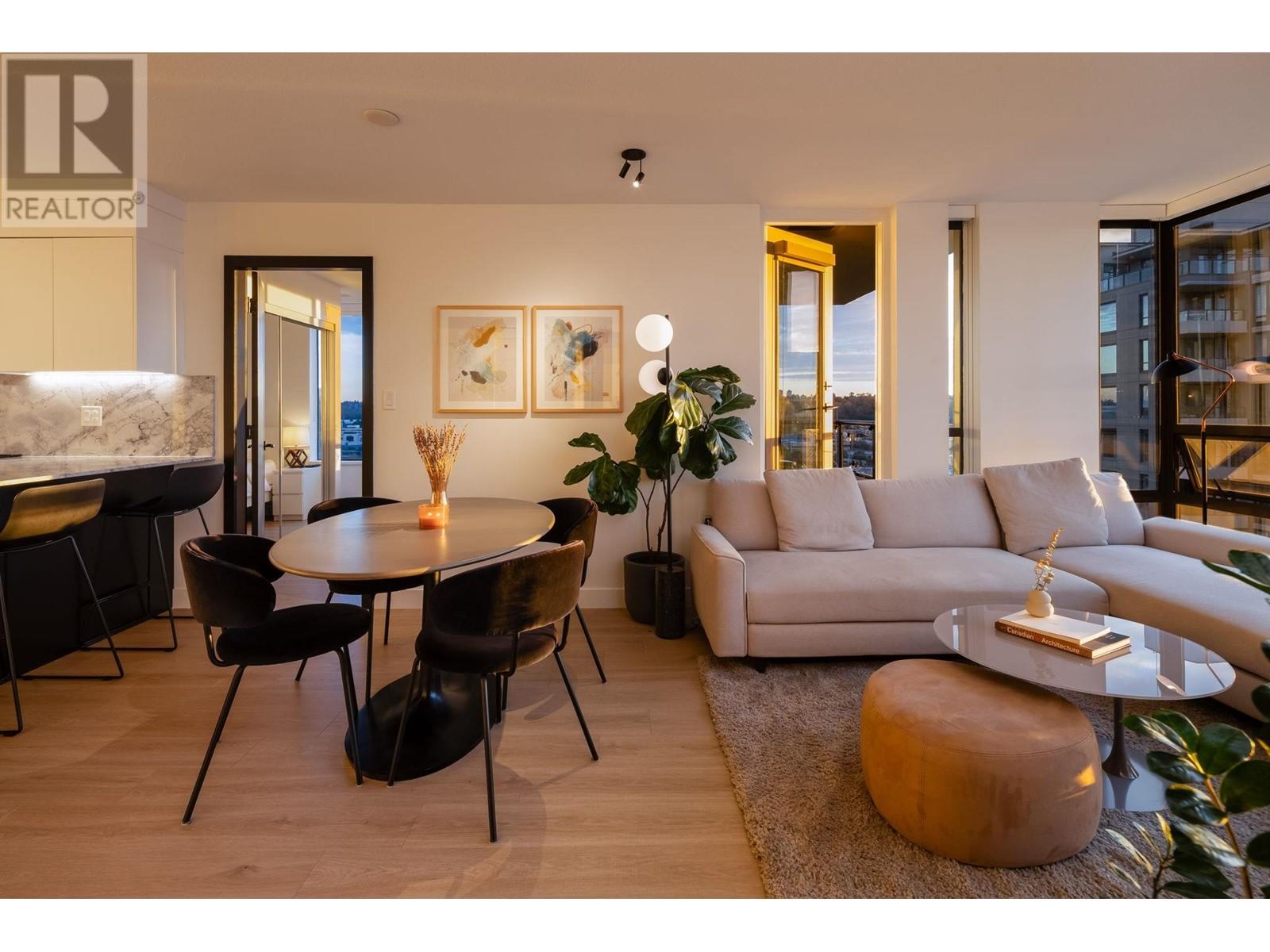 Listing Picture 3 of 40 : 1804 4182 DAWSON STREET, Burnaby / 本拿比 - 魯藝地產 Yvonne Lu Group - MLS Medallion Club Member