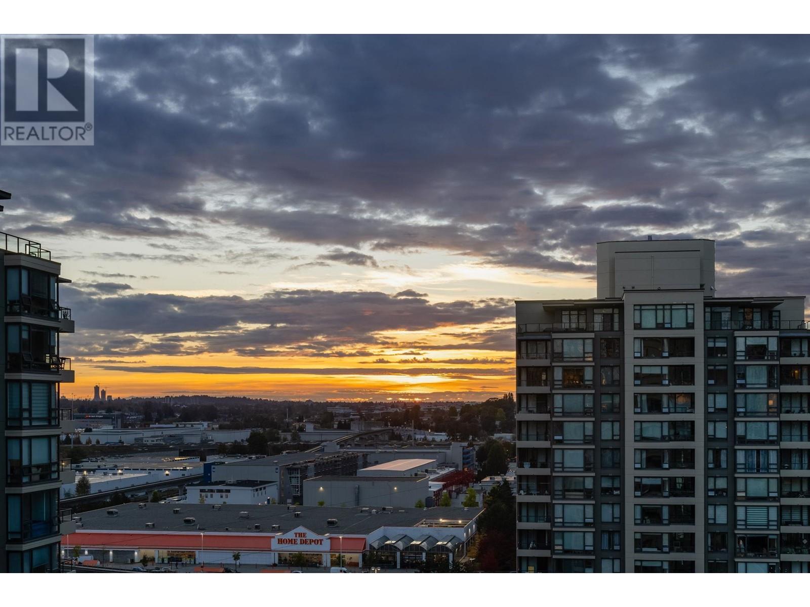 Listing Picture 32 of 40 : 1804 4182 DAWSON STREET, Burnaby / 本拿比 - 魯藝地產 Yvonne Lu Group - MLS Medallion Club Member