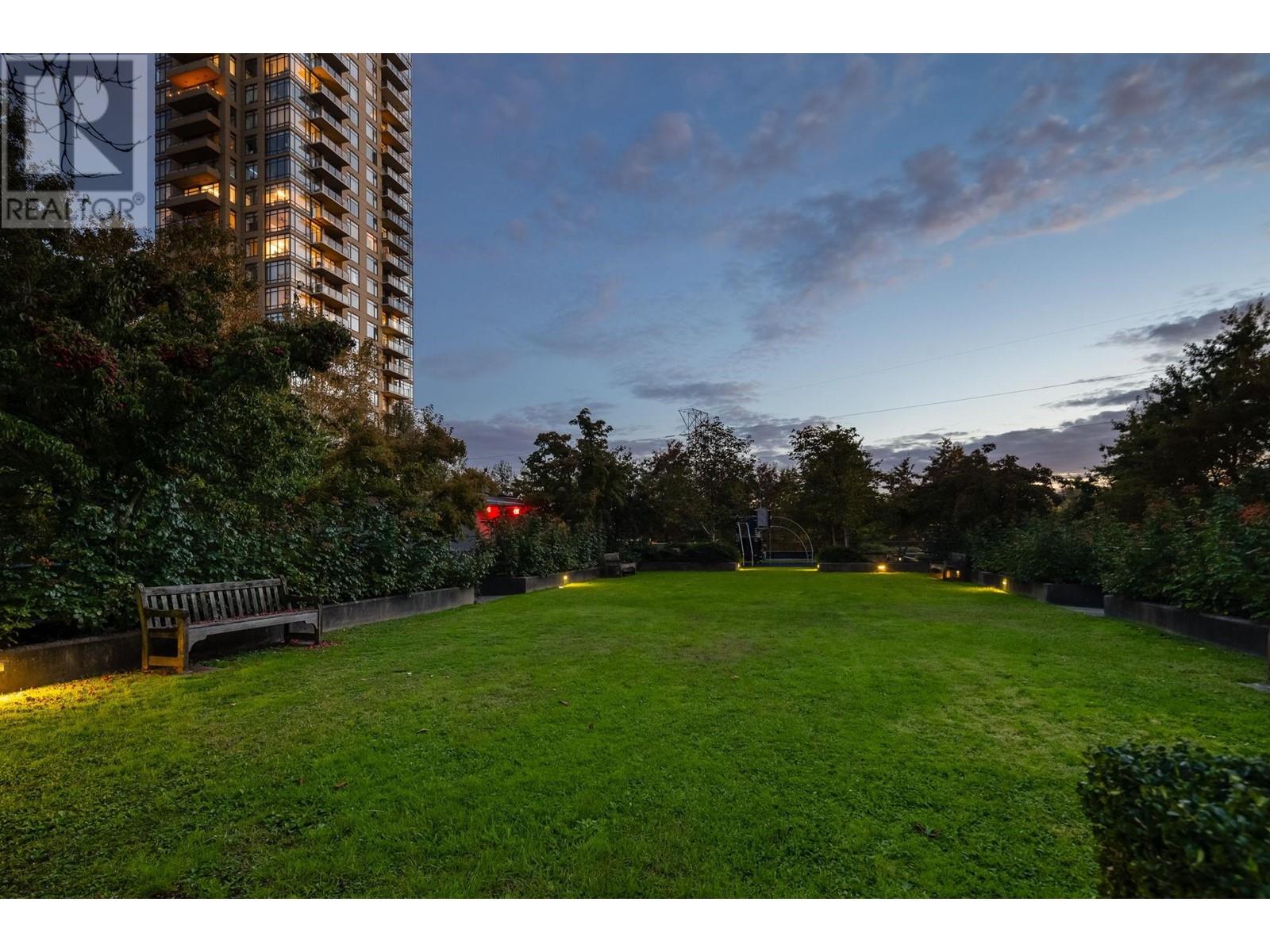 Listing Picture 37 of 40 : 1804 4182 DAWSON STREET, Burnaby / 本拿比 - 魯藝地產 Yvonne Lu Group - MLS Medallion Club Member