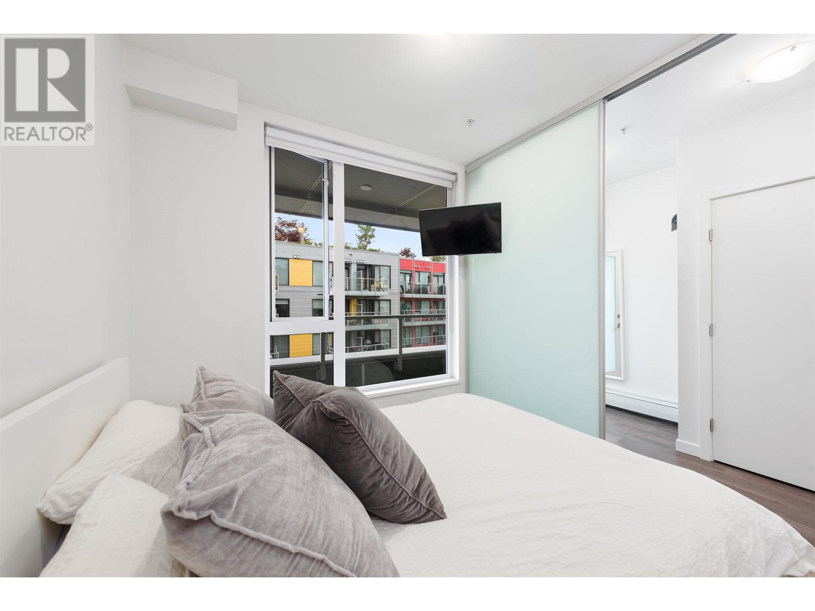 Listing Picture 10 of 24 : 504 417 GREAT NORTHERN WAY, Vancouver / 溫哥華 - 魯藝地產 Yvonne Lu Group - MLS Medallion Club Member