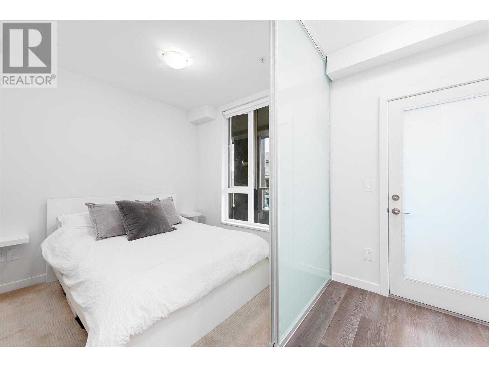 Listing Picture 11 of 24 : 504 417 GREAT NORTHERN WAY, Vancouver / 溫哥華 - 魯藝地產 Yvonne Lu Group - MLS Medallion Club Member