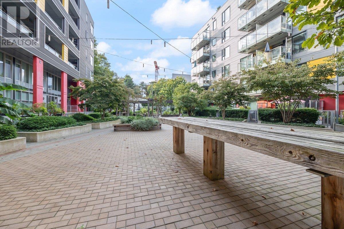 Listing Picture 24 of 24 : 504 417 GREAT NORTHERN WAY, Vancouver / 溫哥華 - 魯藝地產 Yvonne Lu Group - MLS Medallion Club Member