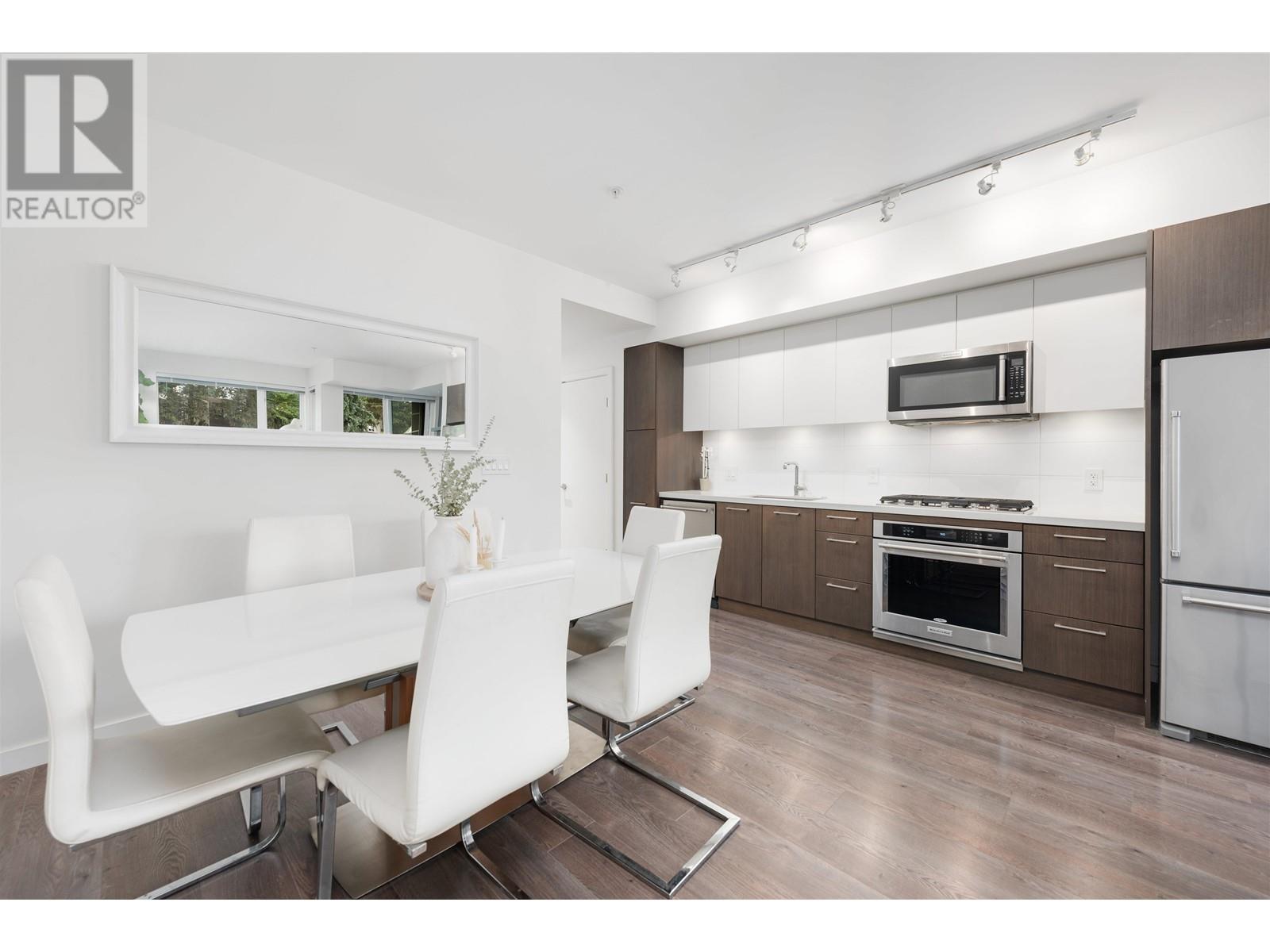 Listing Picture 6 of 24 : 504 417 GREAT NORTHERN WAY, Vancouver / 溫哥華 - 魯藝地產 Yvonne Lu Group - MLS Medallion Club Member