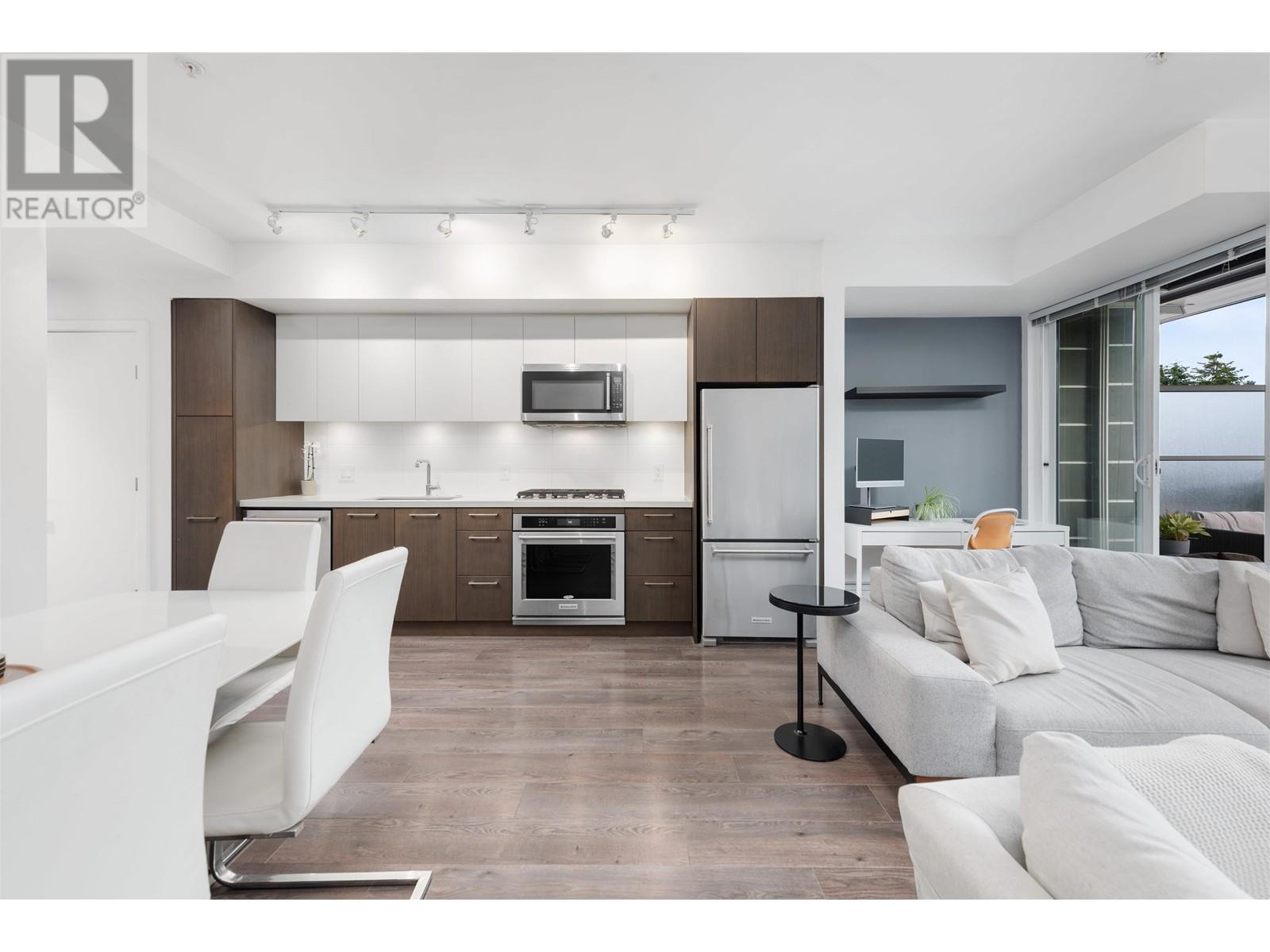 Listing Picture 7 of 24 : 504 417 GREAT NORTHERN WAY, Vancouver / 溫哥華 - 魯藝地產 Yvonne Lu Group - MLS Medallion Club Member