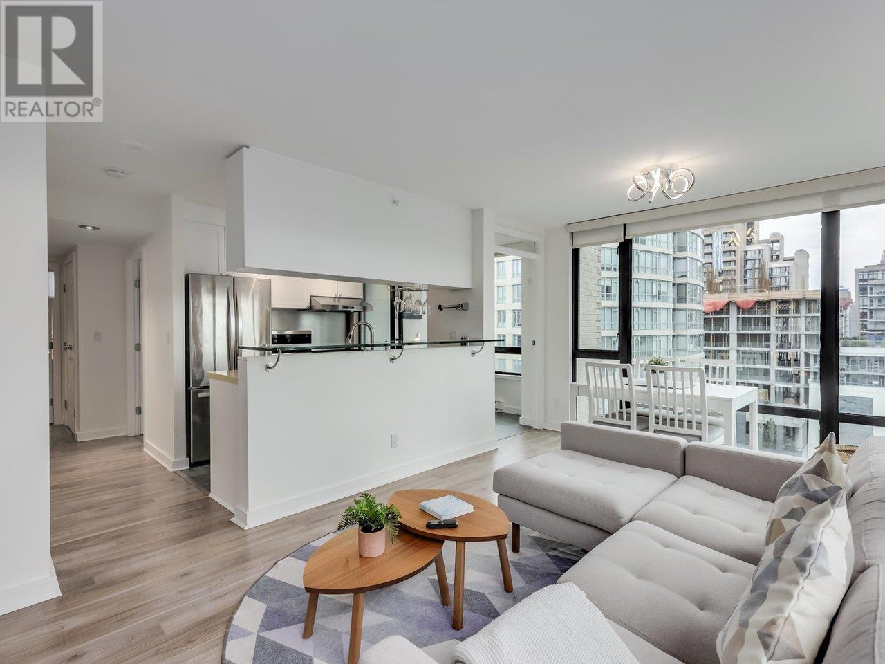 Listing Picture 10 of 24 : 1004 1003 BURNABY STREET, Vancouver / 溫哥華 - 魯藝地產 Yvonne Lu Group - MLS Medallion Club Member