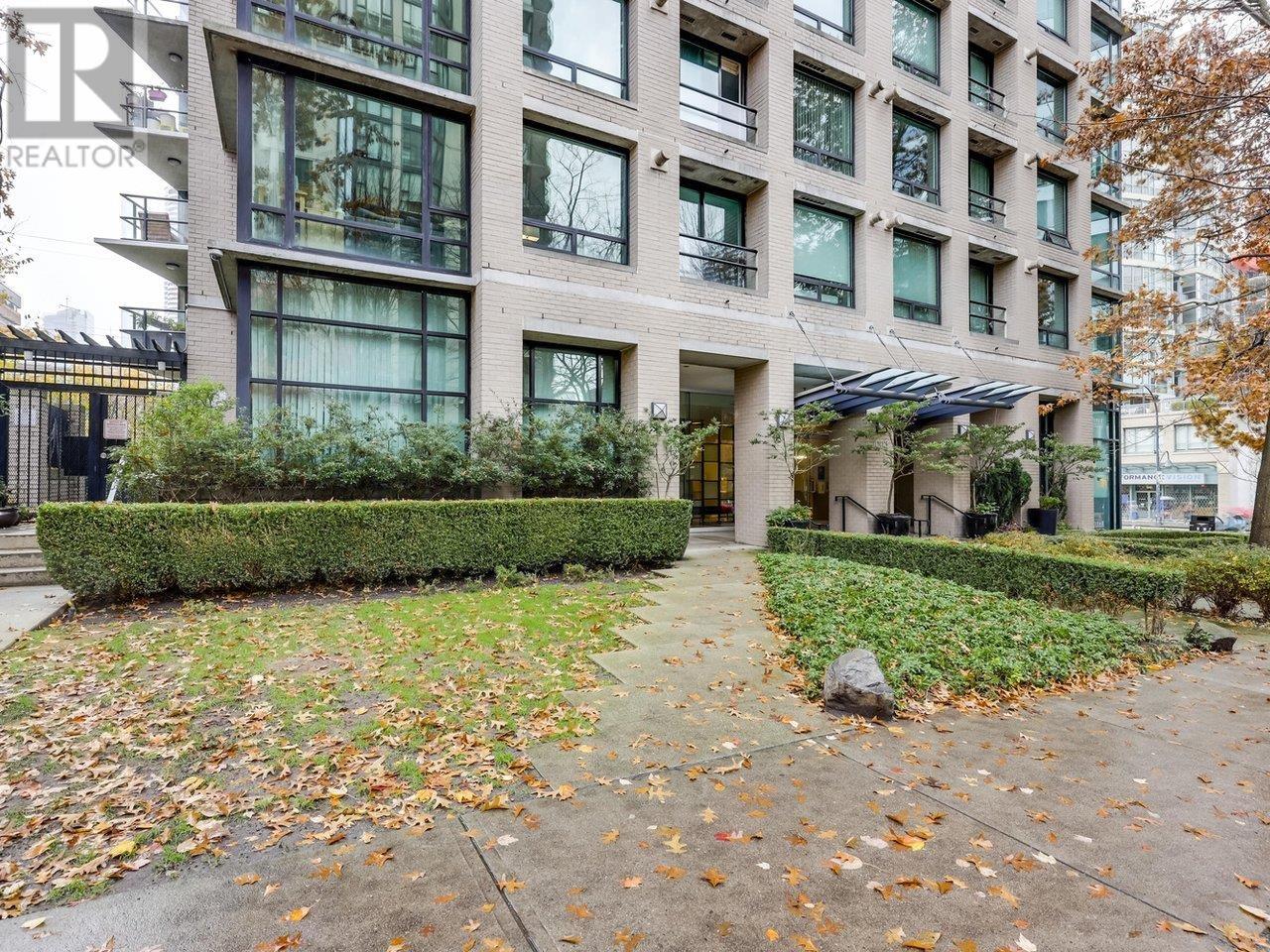 Listing Picture 2 of 24 : 1004 1003 BURNABY STREET, Vancouver / 溫哥華 - 魯藝地產 Yvonne Lu Group - MLS Medallion Club Member