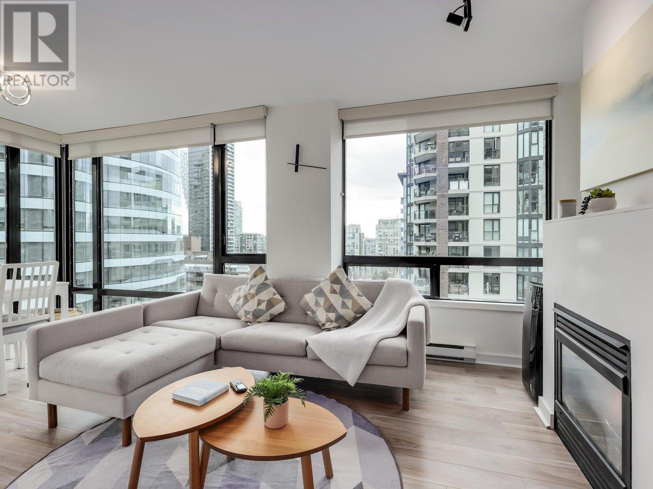 Listing Picture 8 of 24 : 1004 1003 BURNABY STREET, Vancouver / 溫哥華 - 魯藝地產 Yvonne Lu Group - MLS Medallion Club Member