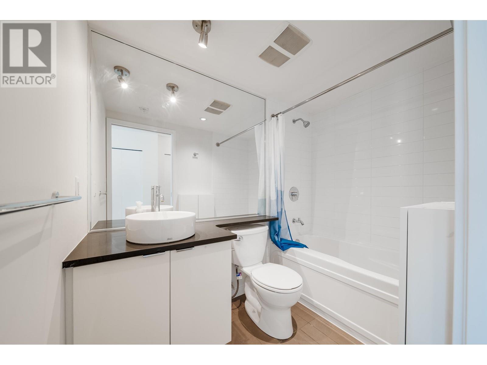 Listing Picture 18 of 40 : 908 233 ROBSON STREET, Vancouver / 溫哥華 - 魯藝地產 Yvonne Lu Group - MLS Medallion Club Member