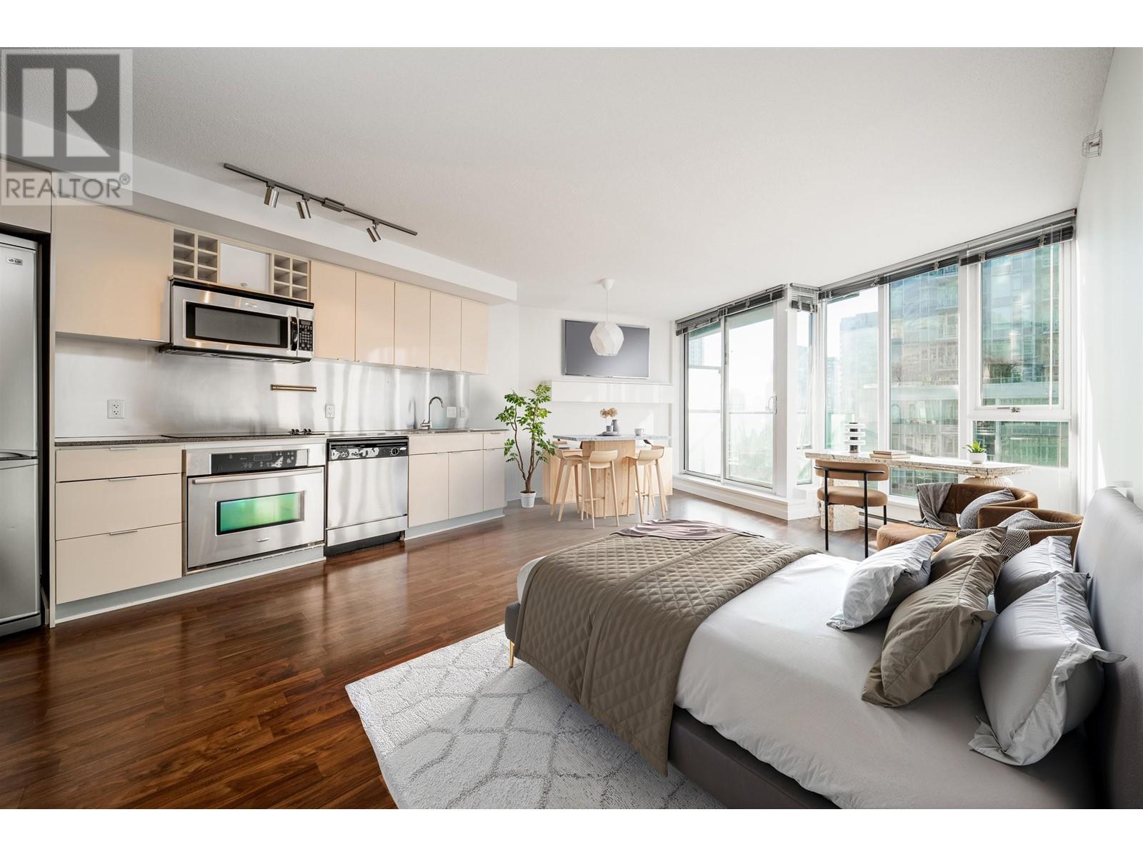 Listing Picture 2 of 40 : 908 233 ROBSON STREET, Vancouver / 溫哥華 - 魯藝地產 Yvonne Lu Group - MLS Medallion Club Member