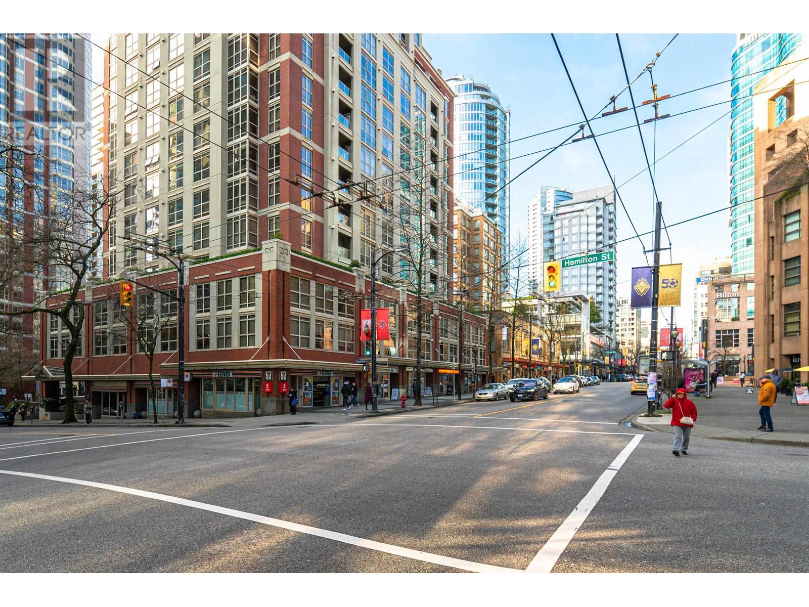 Listing Picture 39 of 40 : 908 233 ROBSON STREET, Vancouver / 溫哥華 - 魯藝地產 Yvonne Lu Group - MLS Medallion Club Member