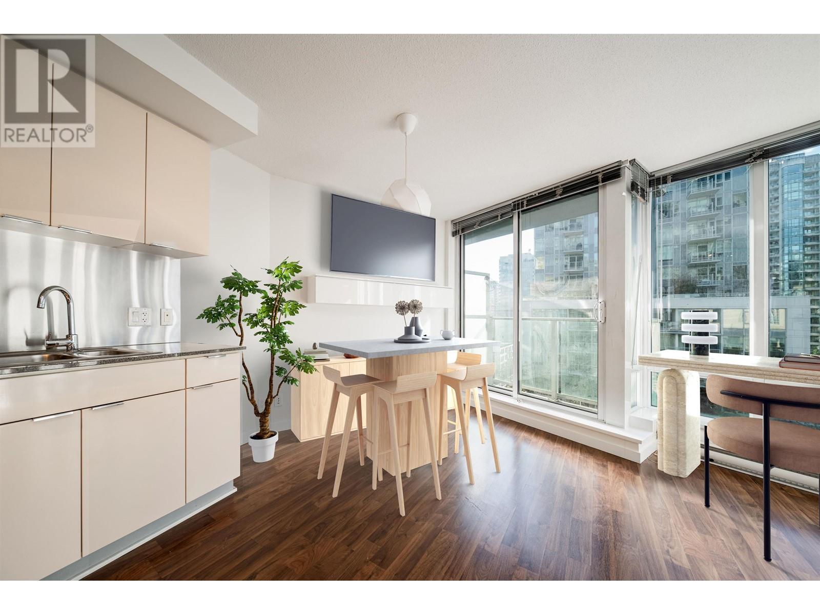 Listing Picture 5 of 40 : 908 233 ROBSON STREET, Vancouver / 溫哥華 - 魯藝地產 Yvonne Lu Group - MLS Medallion Club Member