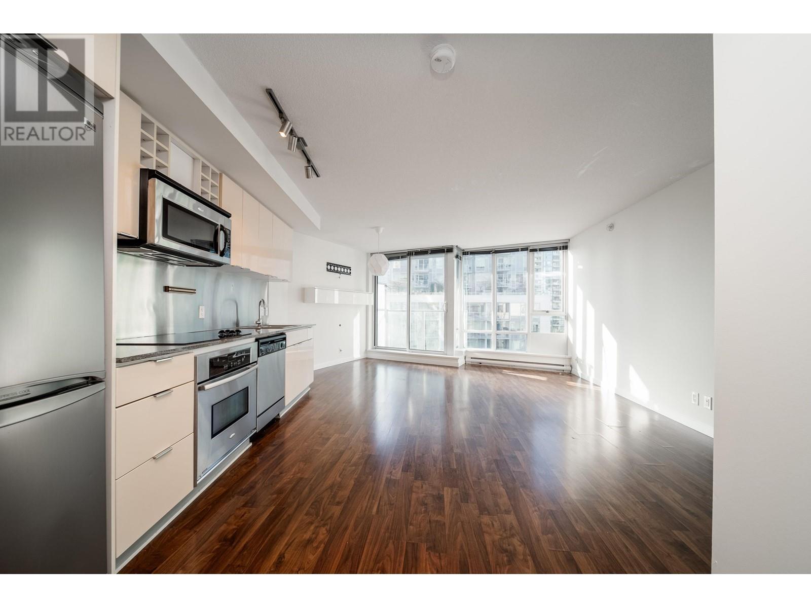 Listing Picture 7 of 40 : 908 233 ROBSON STREET, Vancouver / 溫哥華 - 魯藝地產 Yvonne Lu Group - MLS Medallion Club Member