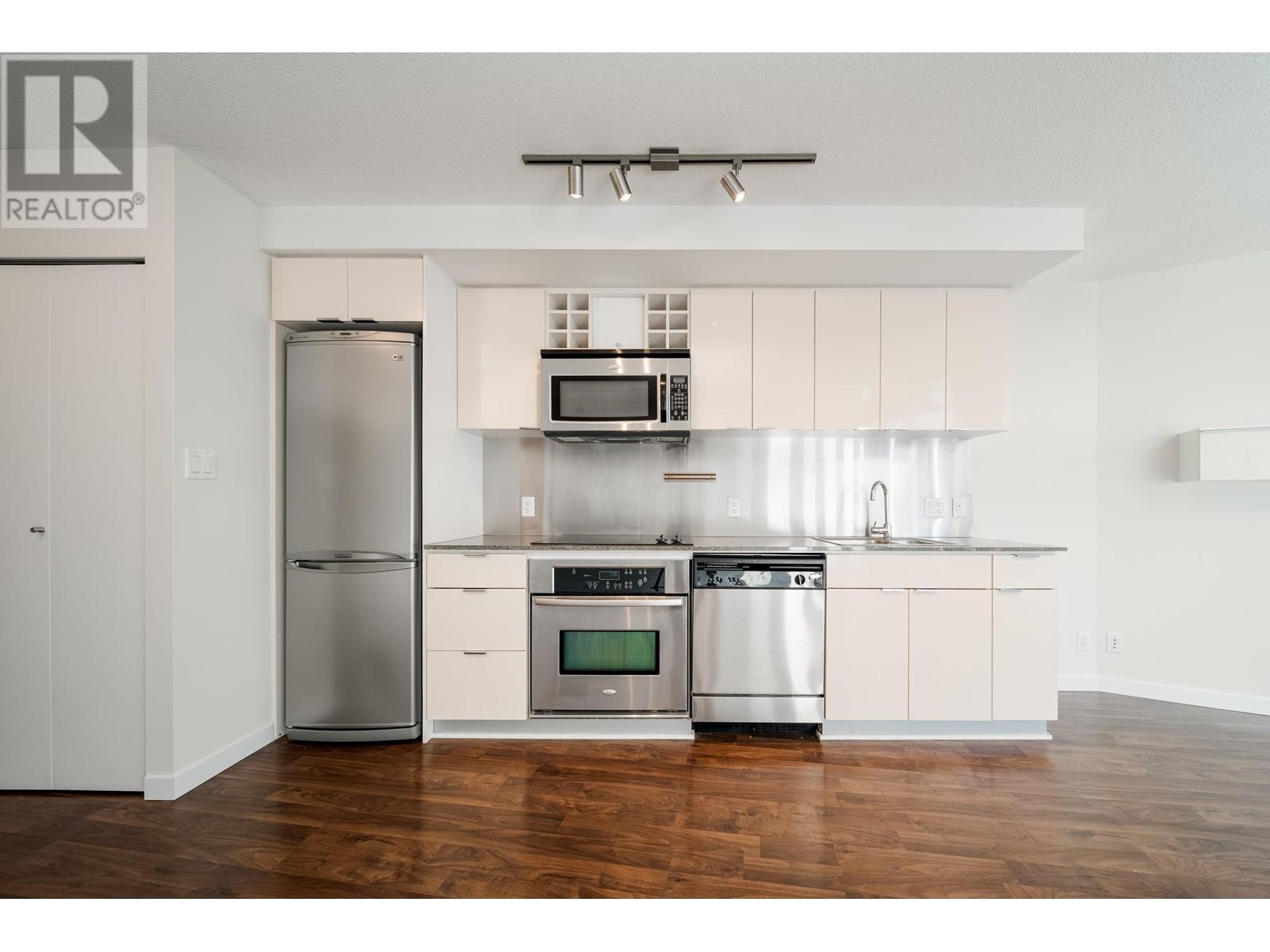 Listing Picture 8 of 40 : 908 233 ROBSON STREET, Vancouver / 溫哥華 - 魯藝地產 Yvonne Lu Group - MLS Medallion Club Member