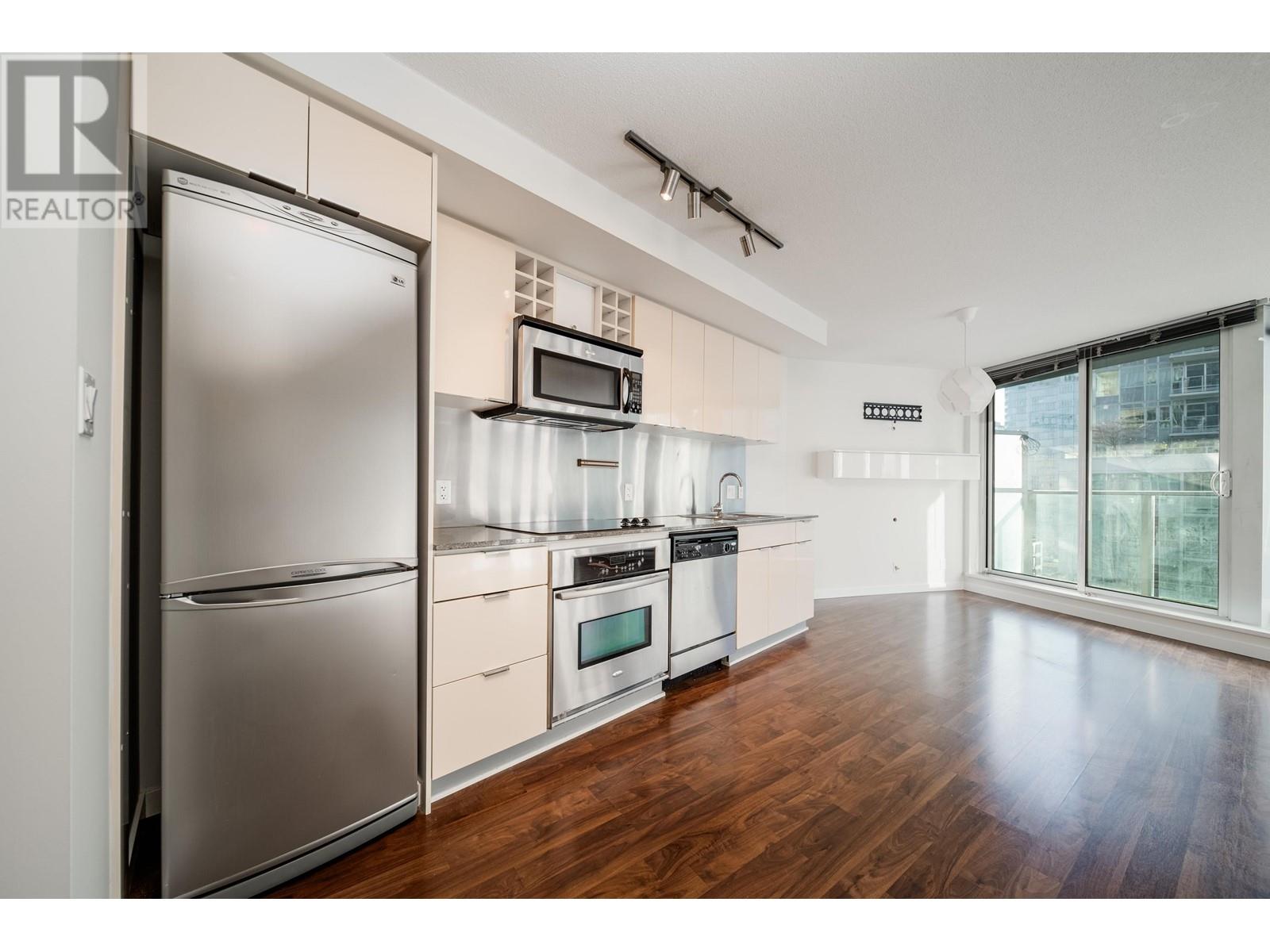 Listing Picture 9 of 40 : 908 233 ROBSON STREET, Vancouver / 溫哥華 - 魯藝地產 Yvonne Lu Group - MLS Medallion Club Member