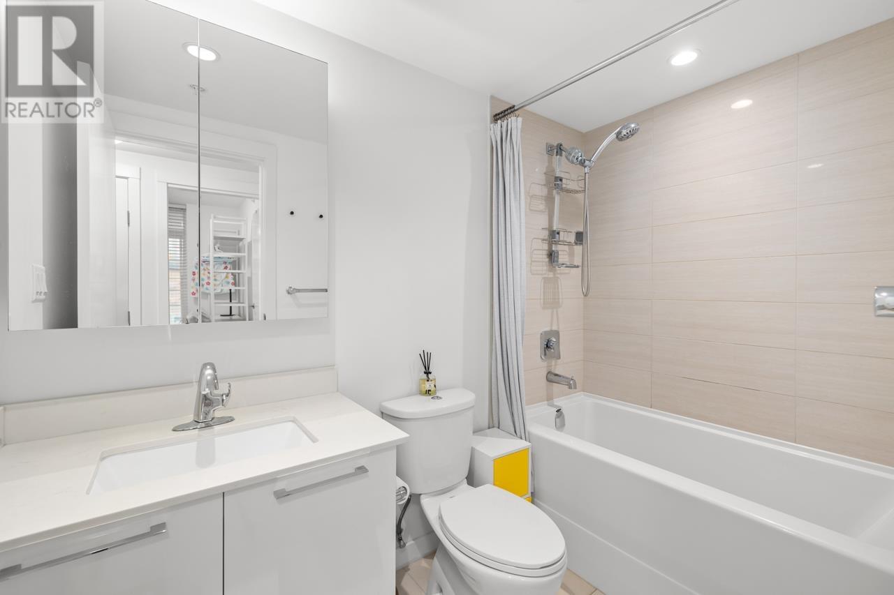 Listing Picture 18 of 34 : 607 5619 CEDARBRIDGE WAY, Richmond / 烈治文 - 魯藝地產 Yvonne Lu Group - MLS Medallion Club Member