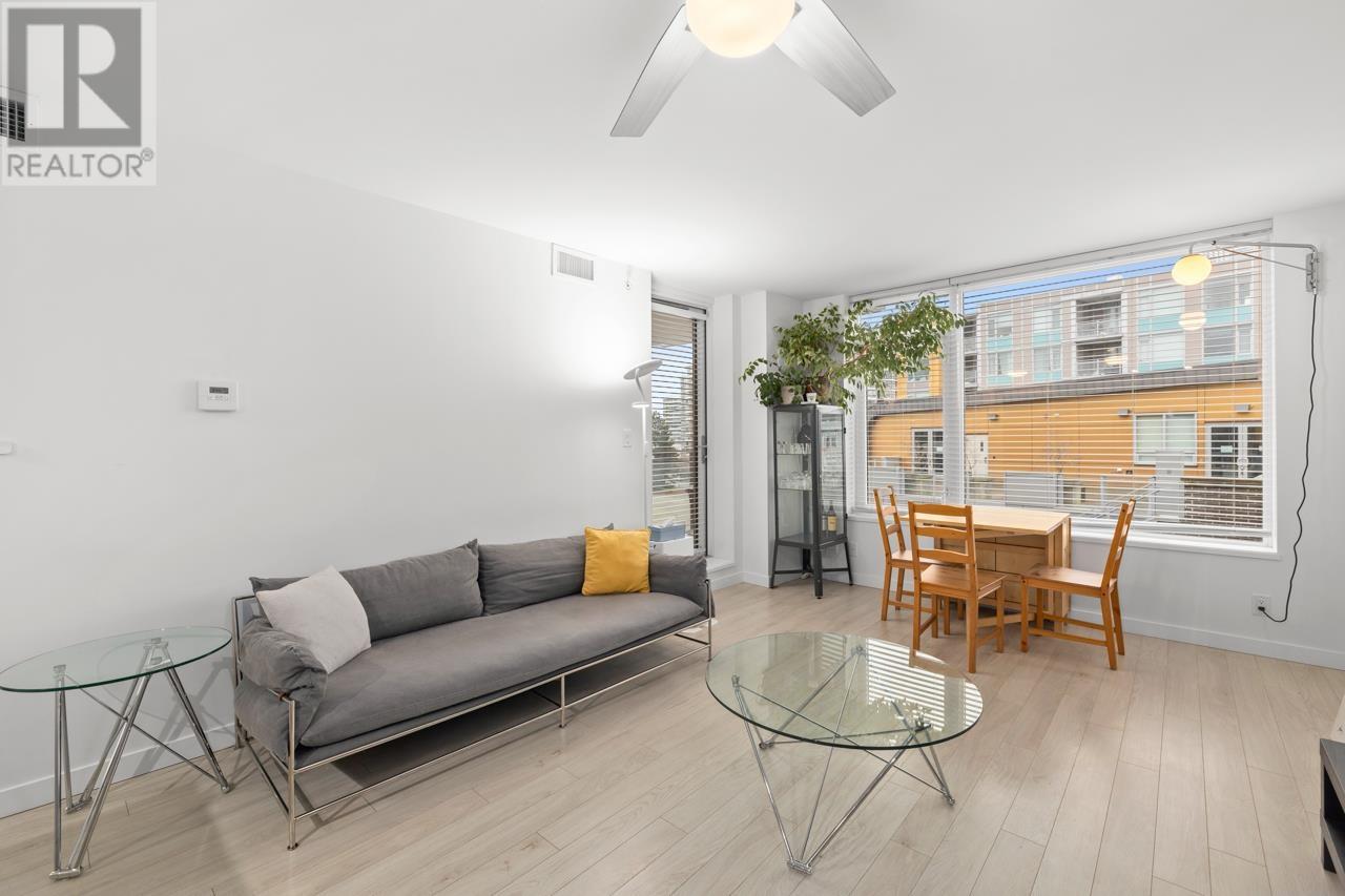 Listing Picture 2 of 34 : 607 5619 CEDARBRIDGE WAY, Richmond / 烈治文 - 魯藝地產 Yvonne Lu Group - MLS Medallion Club Member