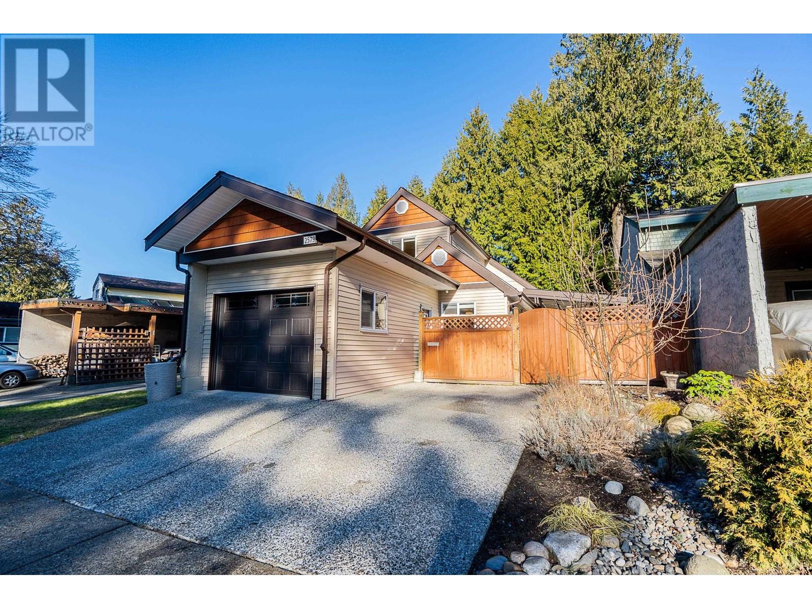 2579 Burian Drive, Coquitlam, British Columbia  V3K 5W8 - Photo 2 - R2963323