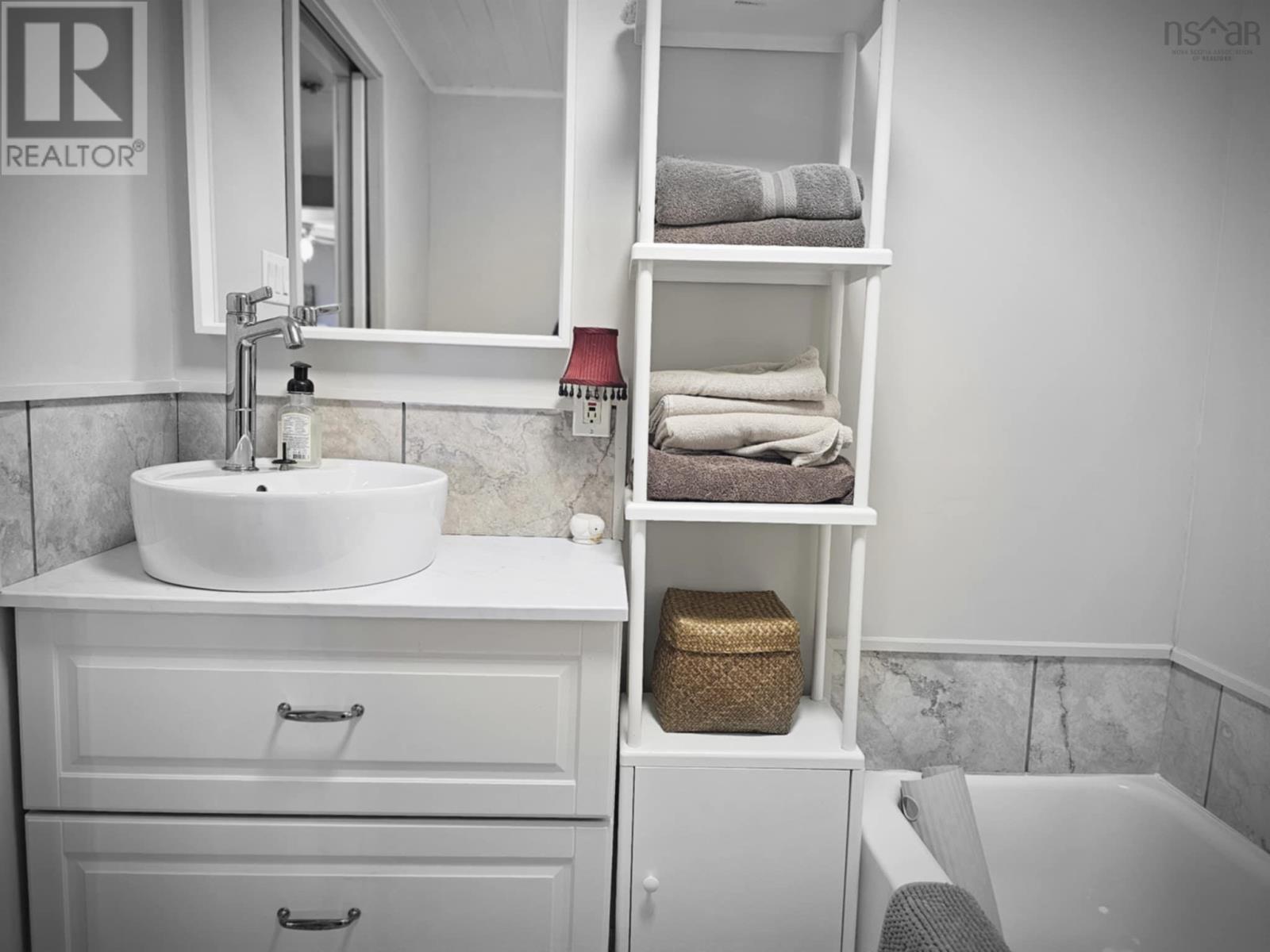 8820 Kempt Head Road, Kempt Head, Nova Scotia  B1X 1R4 - Photo 21 - 202501711