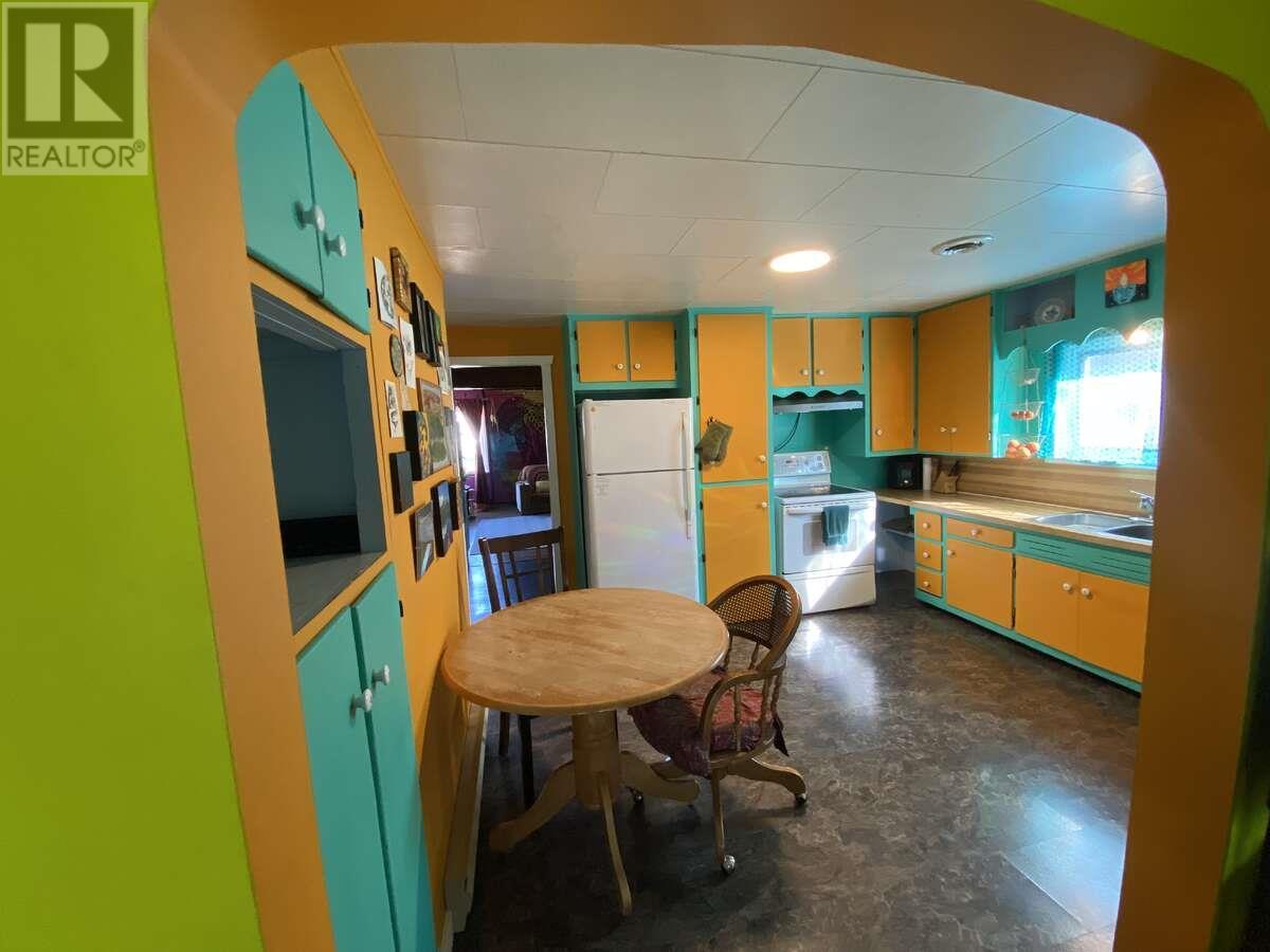 6887 16th Street, Grand Forks, British Columbia  V0H 1H0 - Photo 11 - 10334378