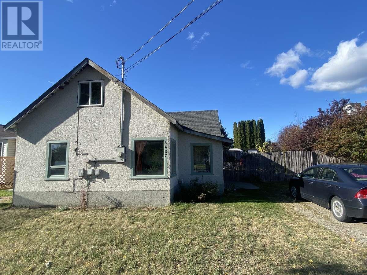 6887 16th Street, Grand Forks, British Columbia