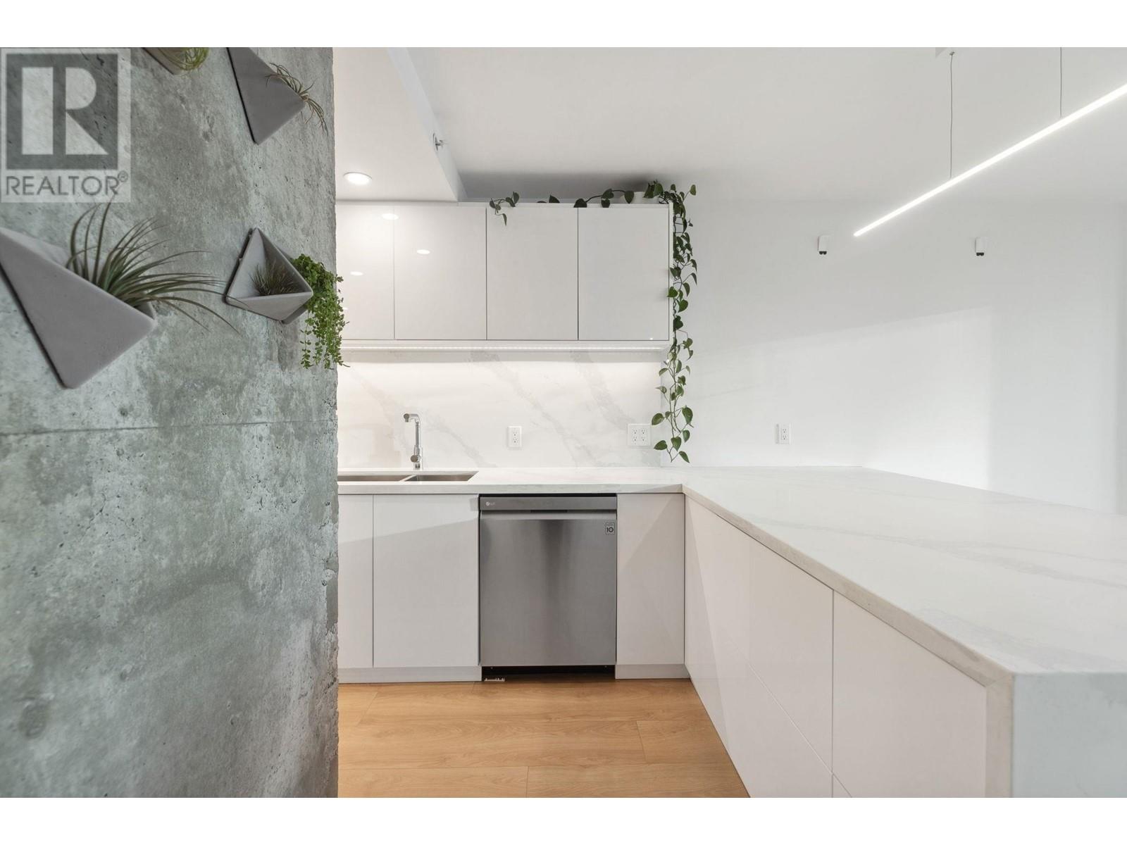 Listing Picture 5 of 25 : 2204 1238 MELVILLE STREET, Vancouver / 溫哥華 - 魯藝地產 Yvonne Lu Group - MLS Medallion Club Member