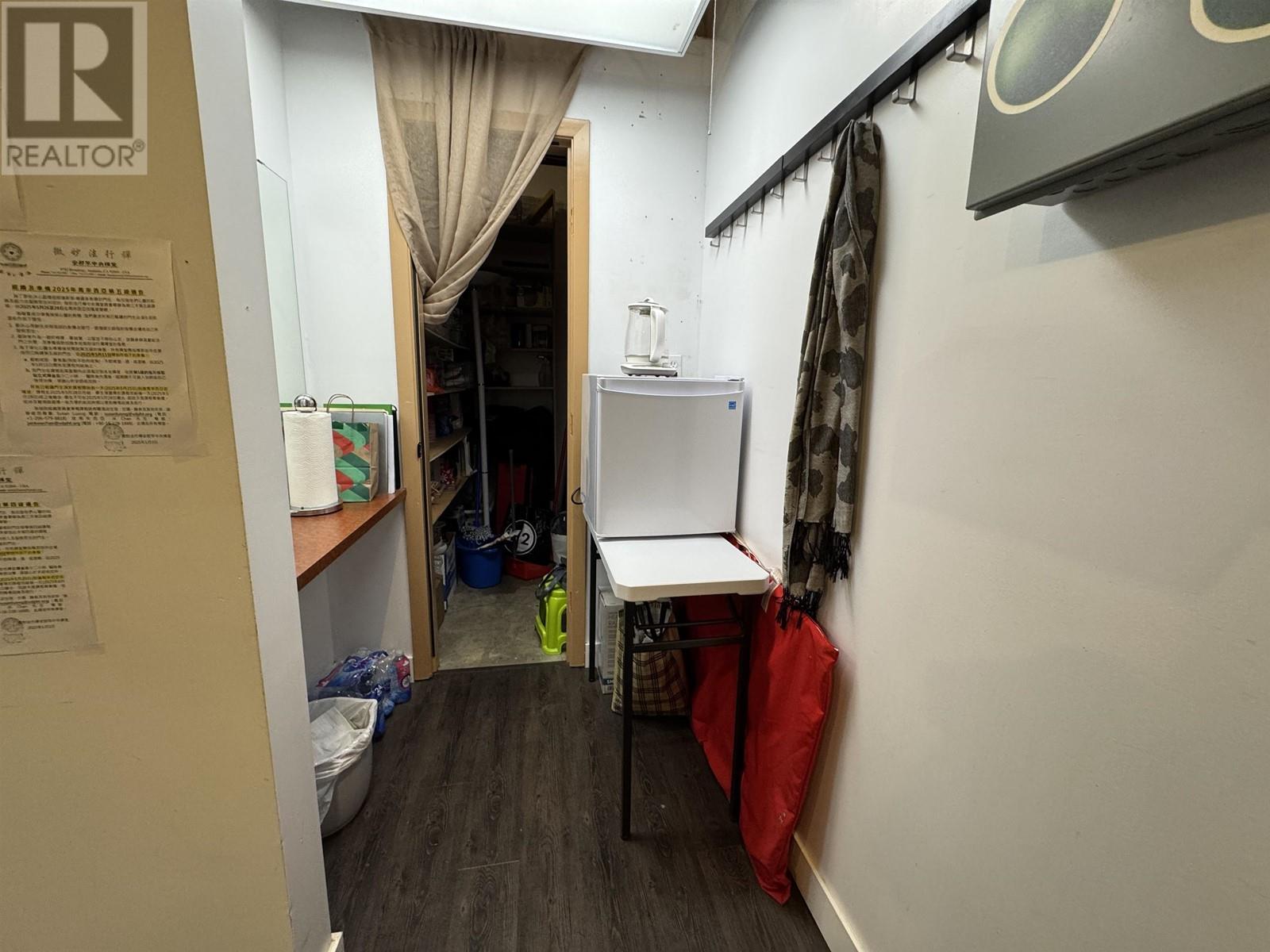 Listing Picture 9 of 10 : 1091 8700 MCKIM WAY, Richmond / 烈治文 - 魯藝地產 Yvonne Lu Group - MLS Medallion Club Member