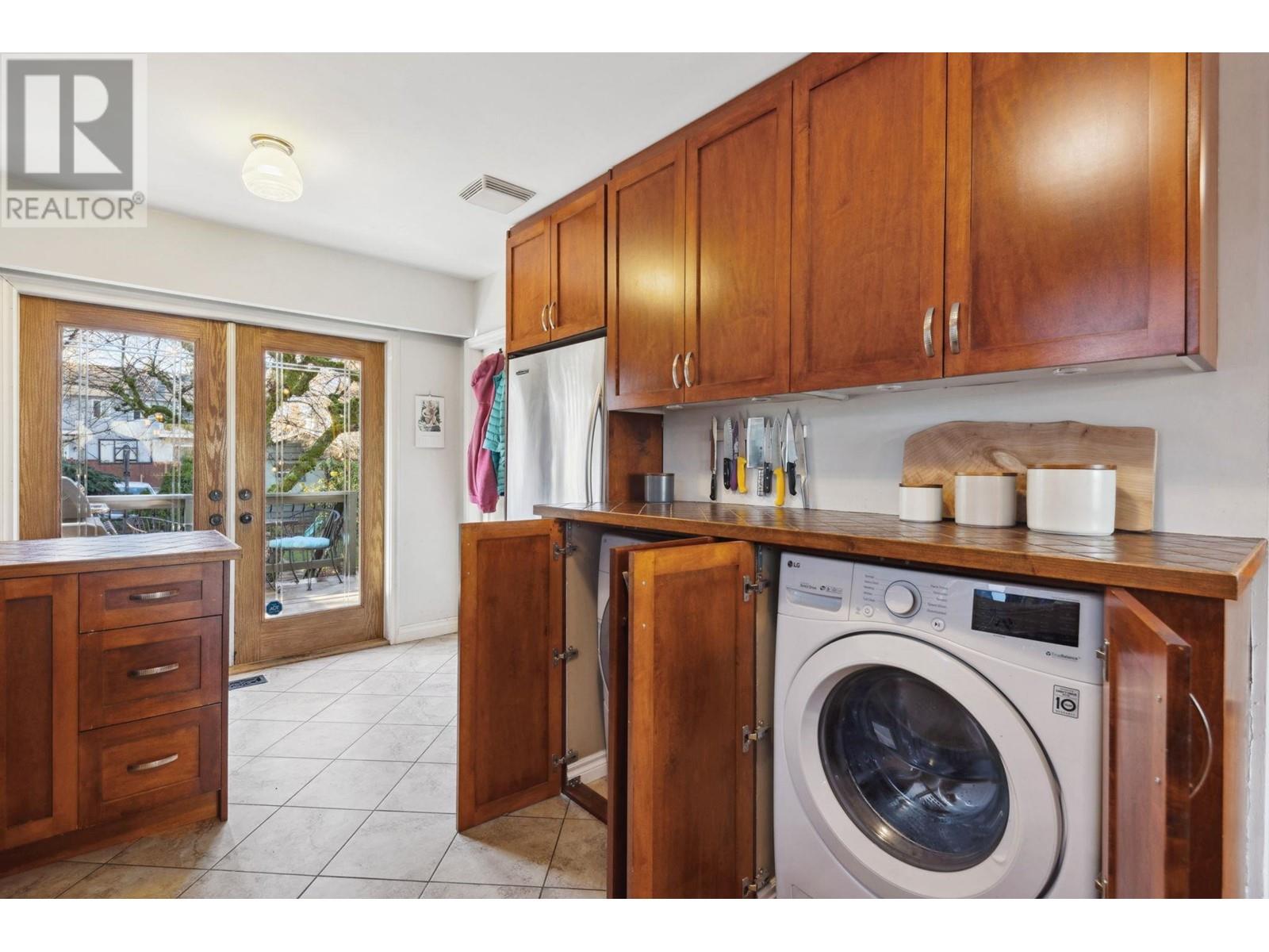 Listing Picture 22 of 39 : 3365 VICTORIA DRIVE, Vancouver / 溫哥華 - 魯藝地產 Yvonne Lu Group - MLS Medallion Club Member