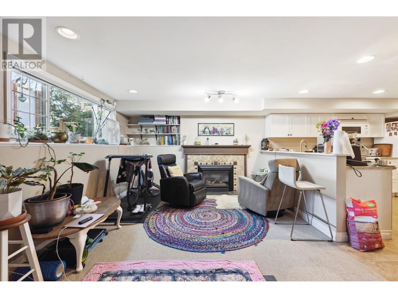 Listing Picture 29 of 39 : 3365 VICTORIA DRIVE, Vancouver / 溫哥華 - 魯藝地產 Yvonne Lu Group - MLS Medallion Club Member