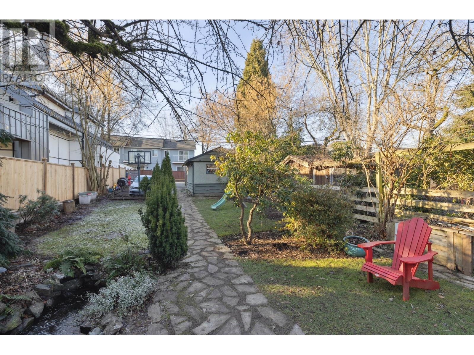 Listing Picture 4 of 39 : 3365 VICTORIA DRIVE, Vancouver / 溫哥華 - 魯藝地產 Yvonne Lu Group - MLS Medallion Club Member