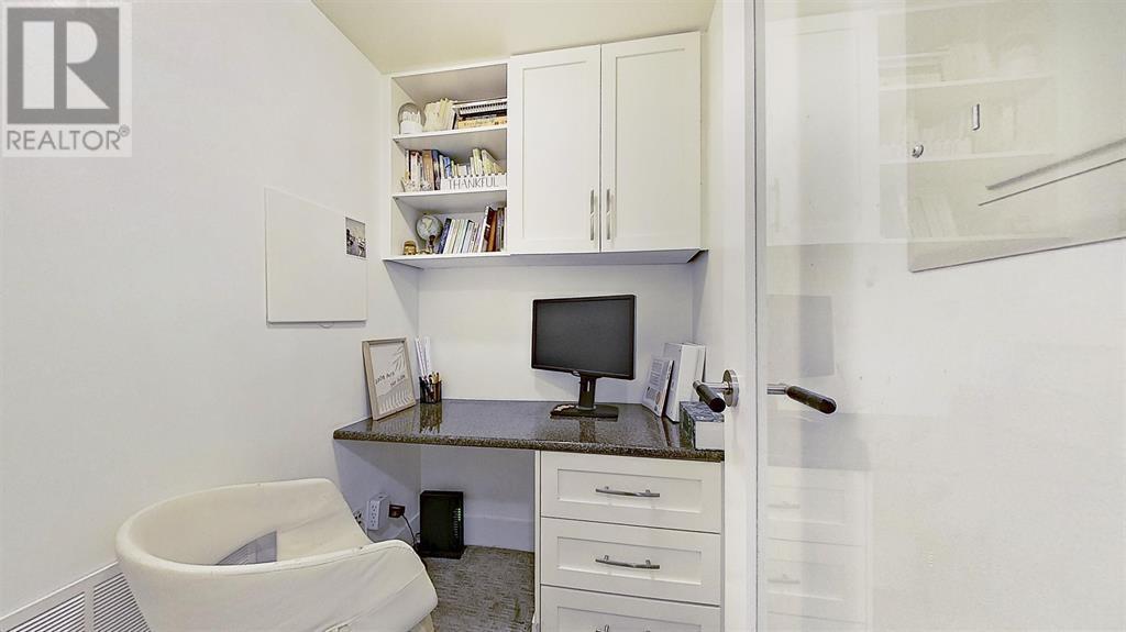 Listing Picture 18 of 21 : 202 1033 MARINASIDE CRESCENT, Vancouver / 溫哥華 - 魯藝地產 Yvonne Lu Group - MLS Medallion Club Member