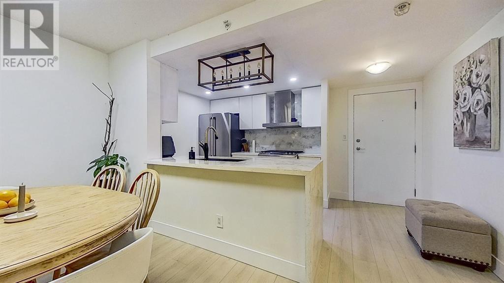 Listing Picture 6 of 21 : 202 1033 MARINASIDE CRESCENT, Vancouver / 溫哥華 - 魯藝地產 Yvonne Lu Group - MLS Medallion Club Member