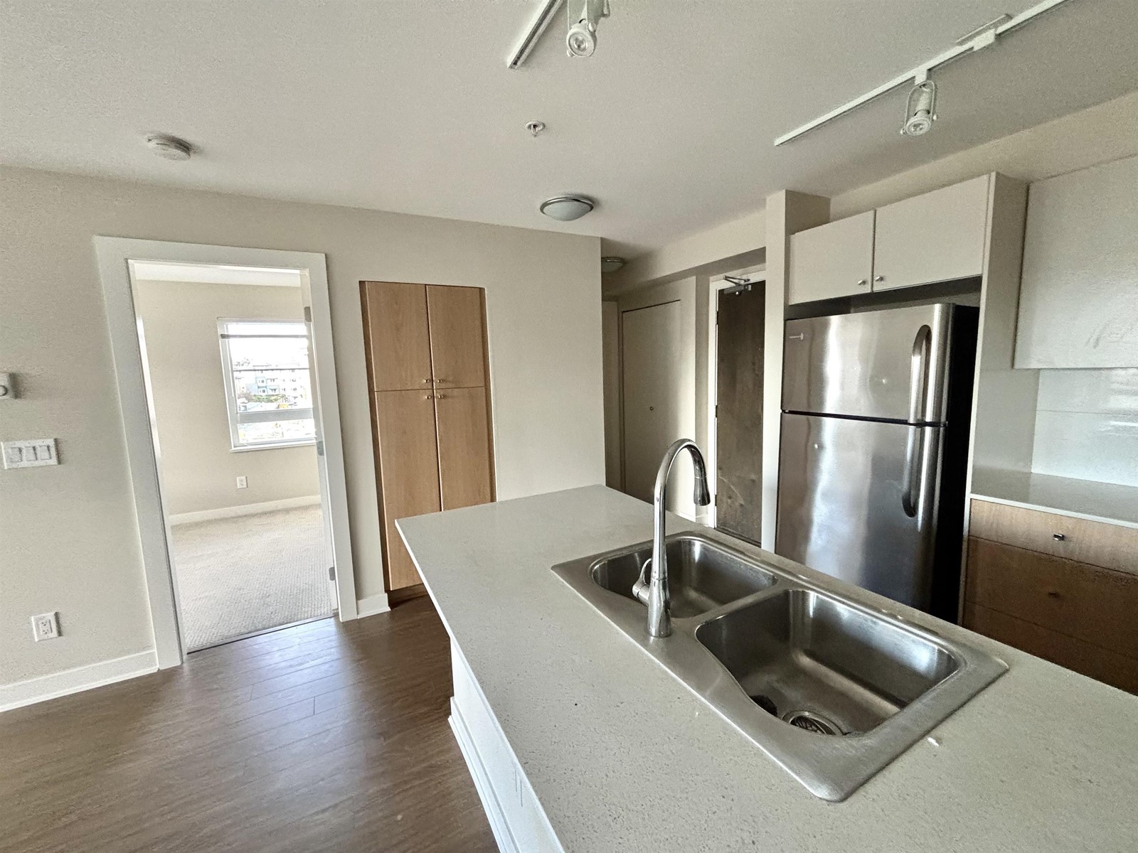 304 13740 75a Avenue, Surrey, British Columbia  V3W 0E8 - Photo 8 - R2963462