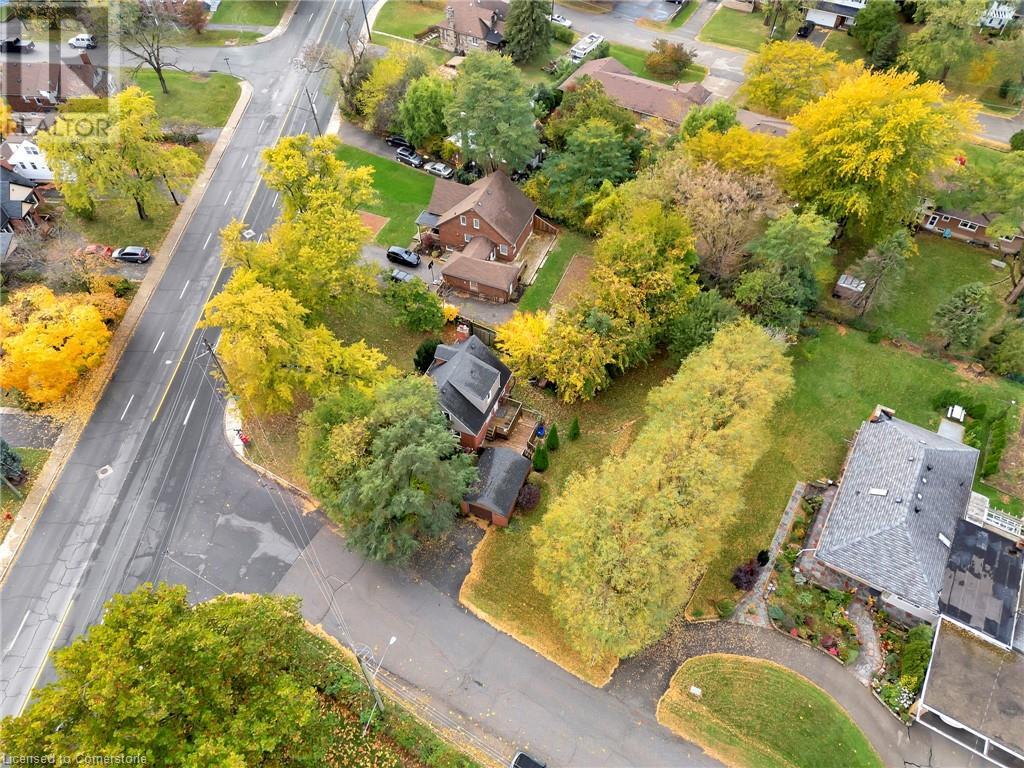 Property at 121 KING Street E image 3