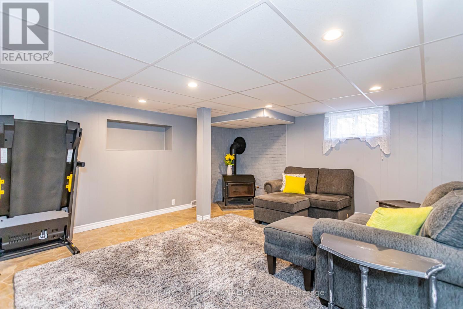 Photo 29 of 38 for 383 Foyston Road